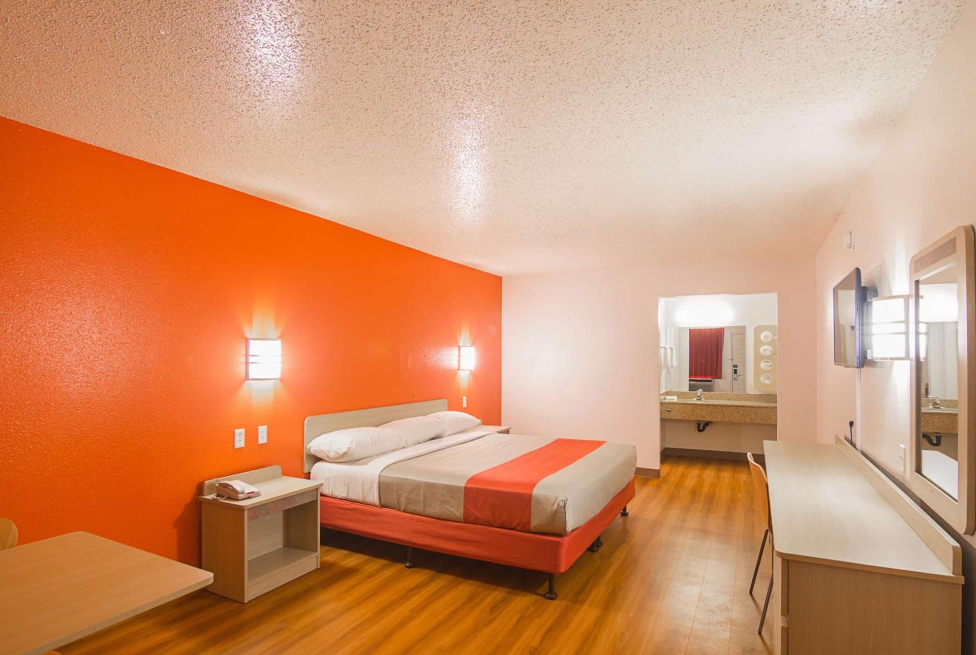 Motel 6-Lawton, OK photo 15