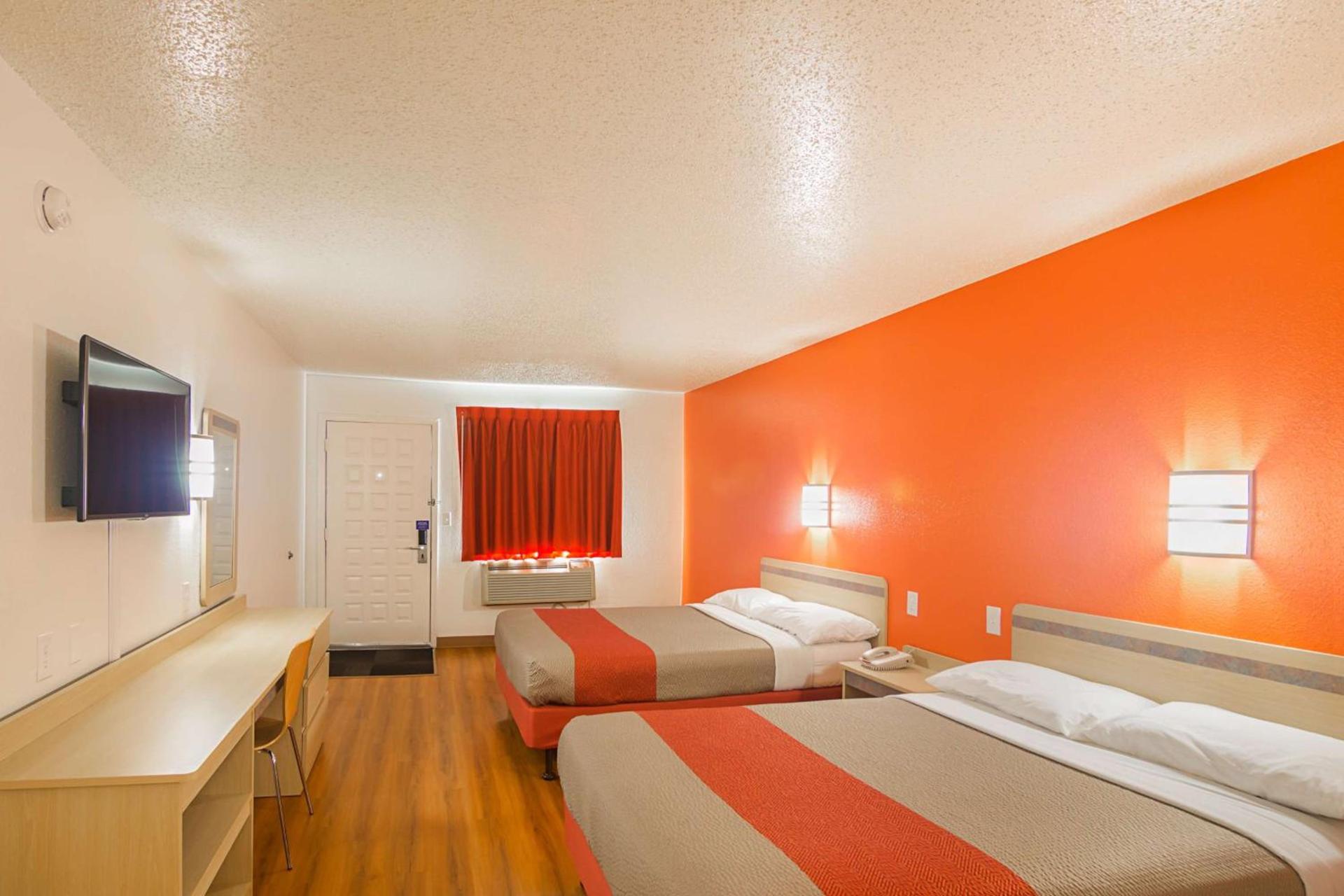 Motel 6-Lawton, OK photo 8