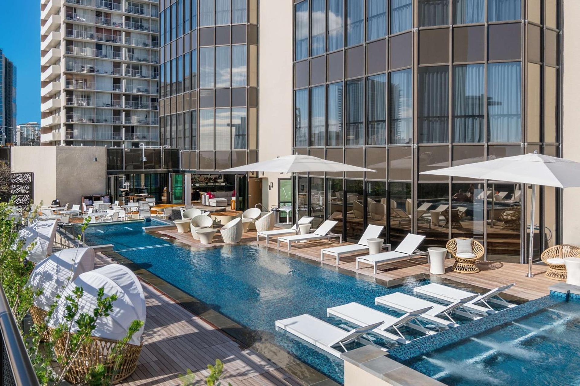 Hyatt Centric Waikiki Beach photo 3