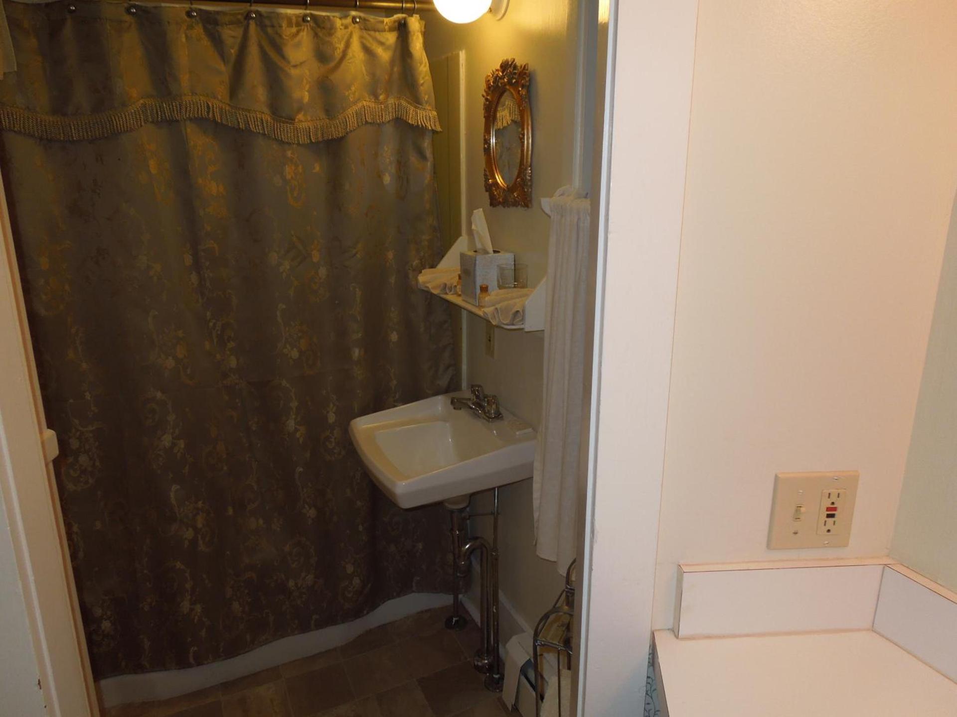 Wildcat Inn and Tavern photo 10