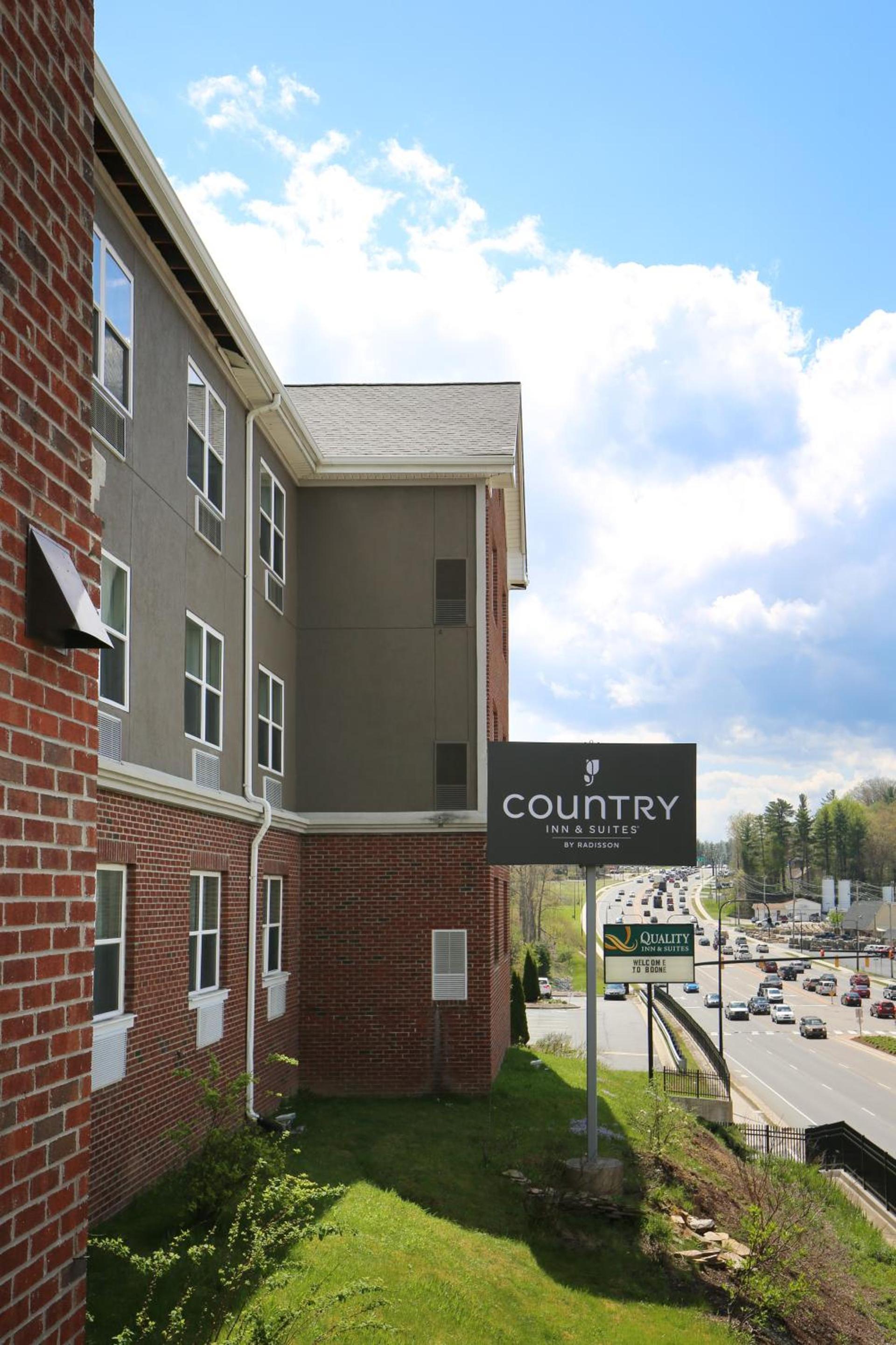Country Inn & Suites by Radisson, Boone, NC photo 35