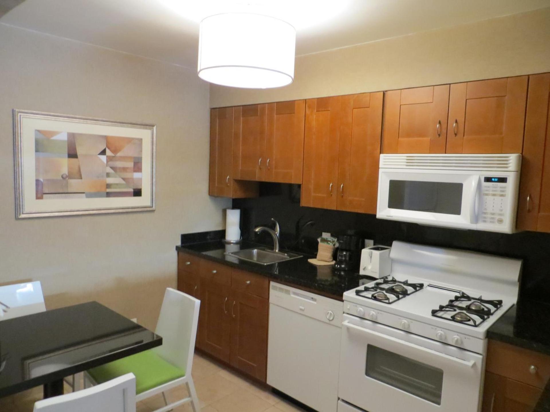 7 Springs Inn & Suites photo 7