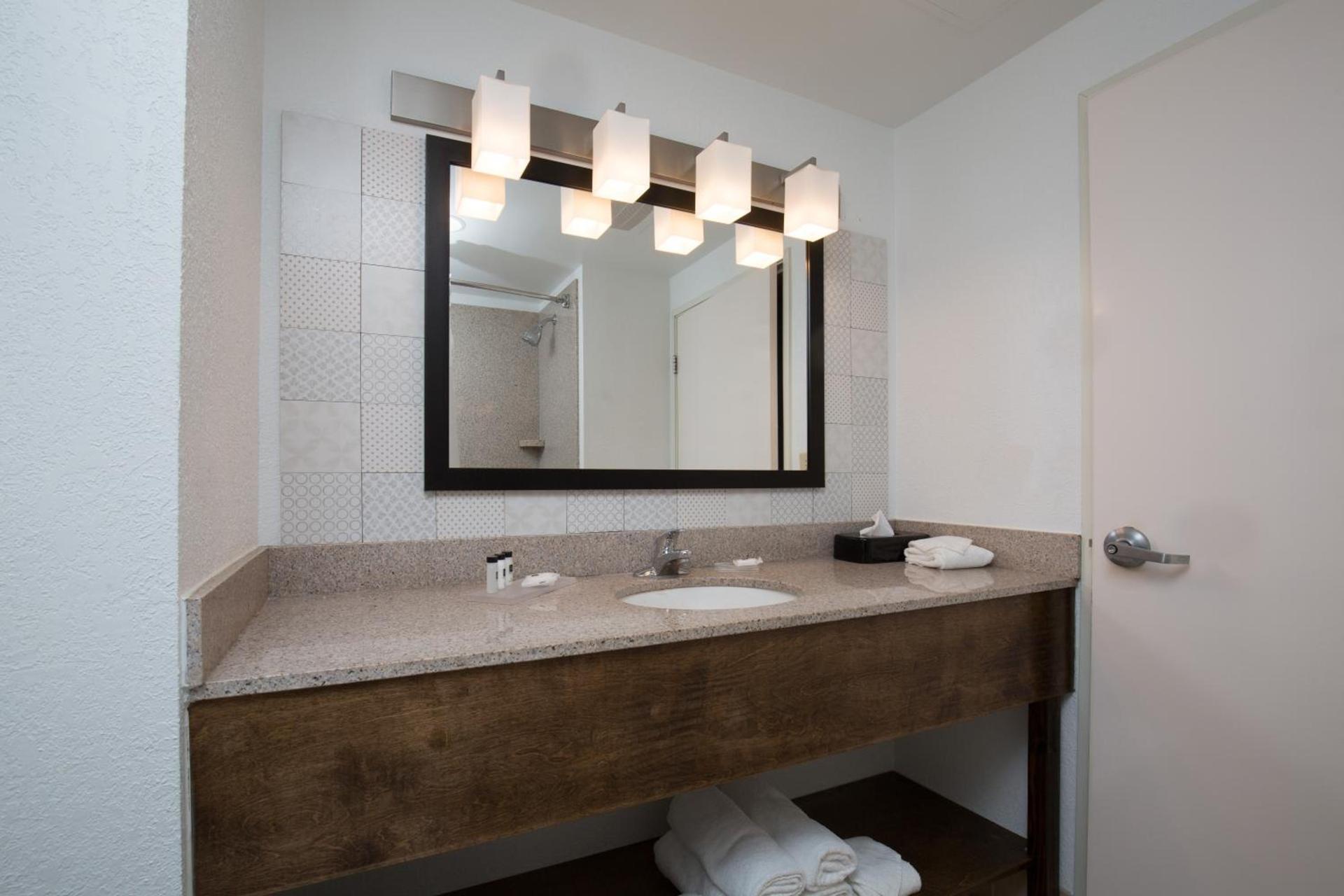 Country Inn & Suites by Radisson, Boone, NC photo 28
