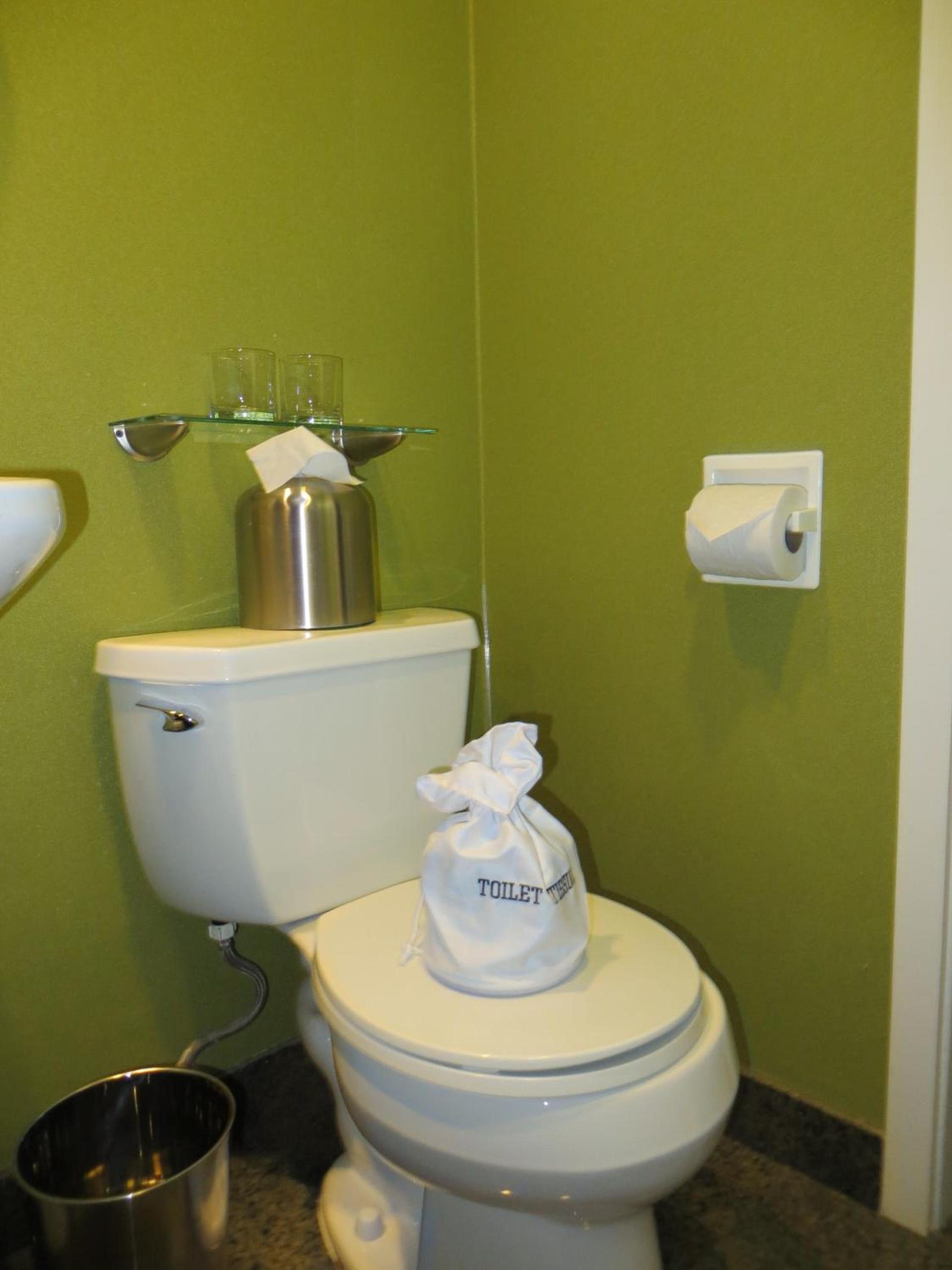 7 Springs Inn & Suites photo 16