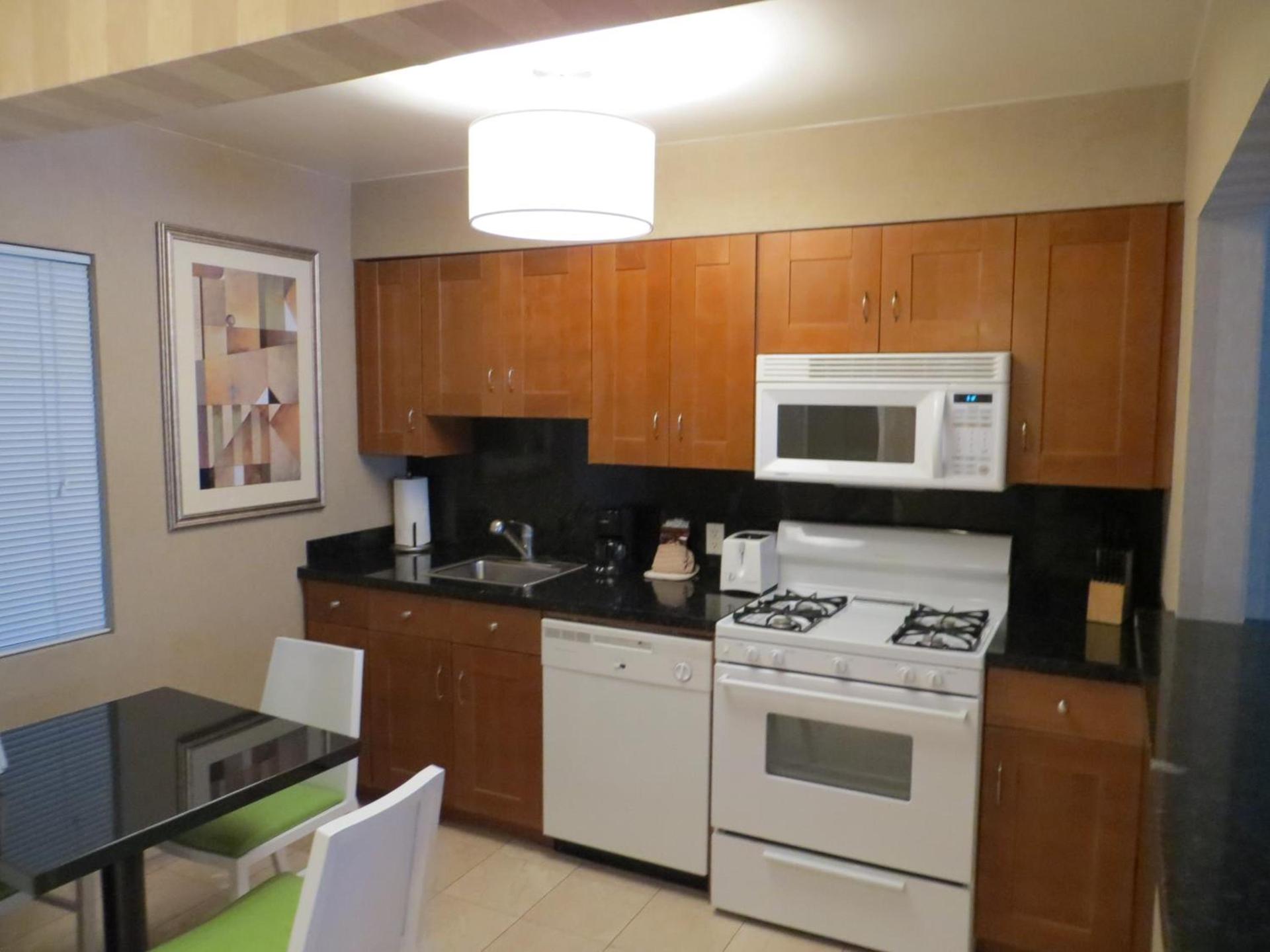 7 Springs Inn & Suites photo 5