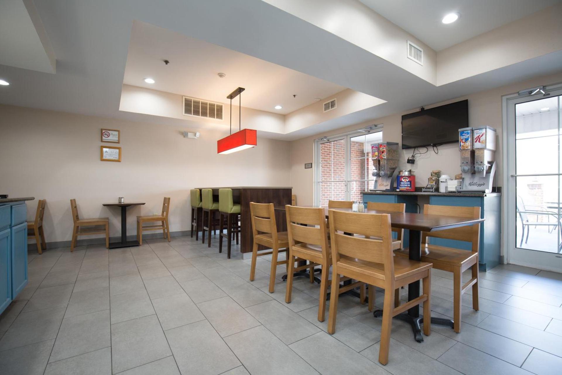 Country Inn & Suites by Radisson, Boone, NC photo 23