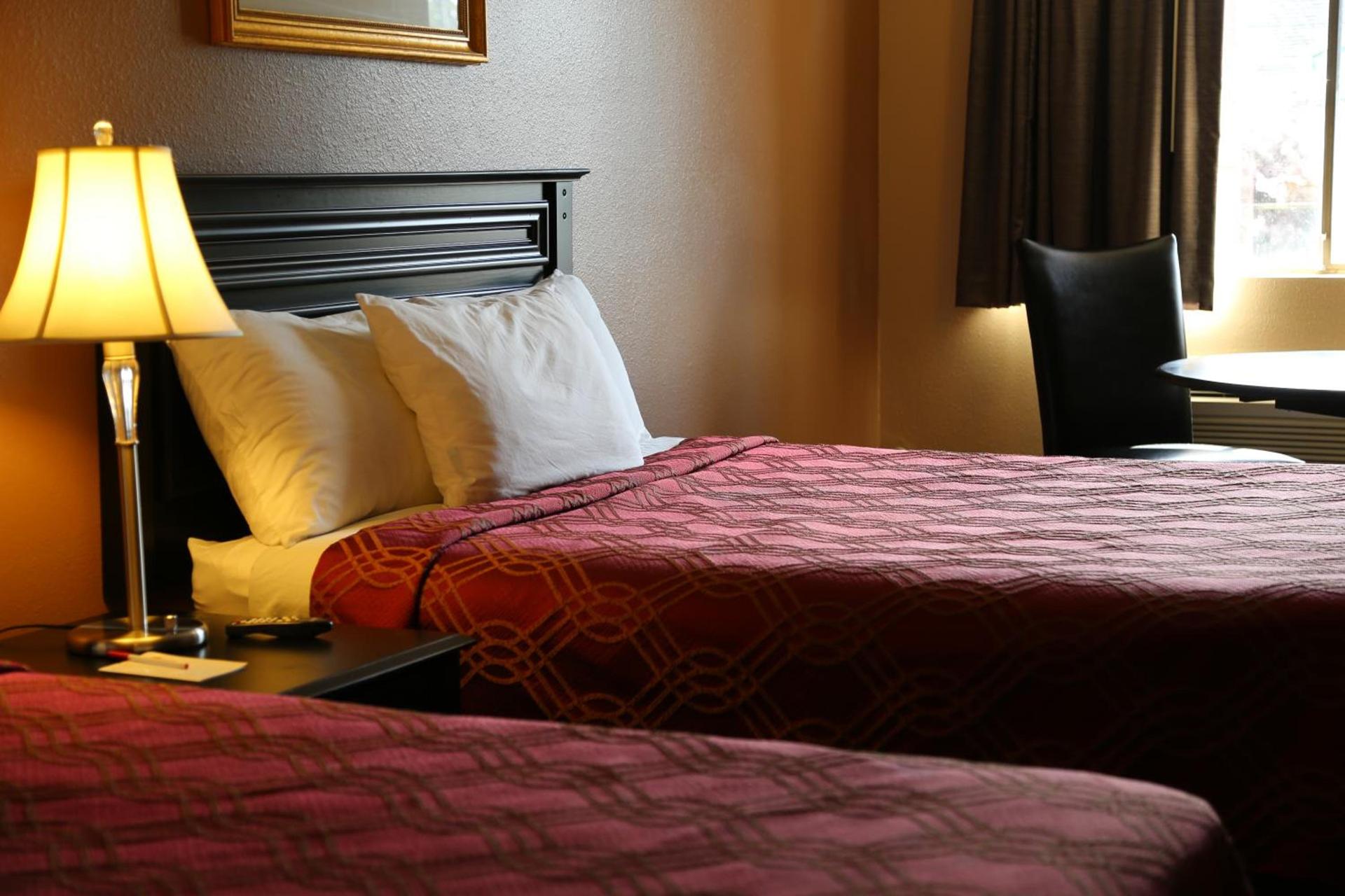 Americas Best Value Inn Kelso photo 9