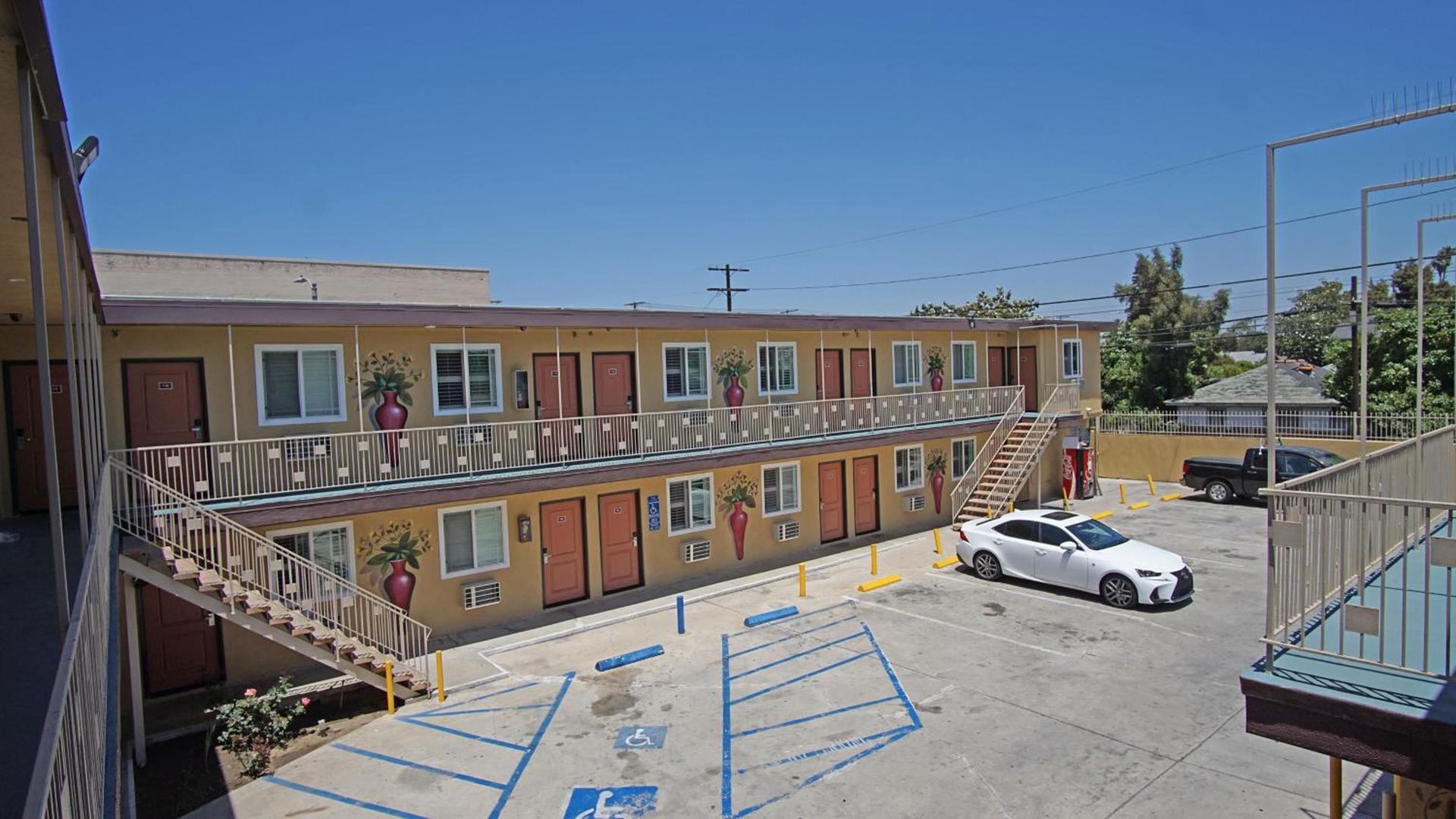 Rosa Bell Motel - Los Angeles photo 11