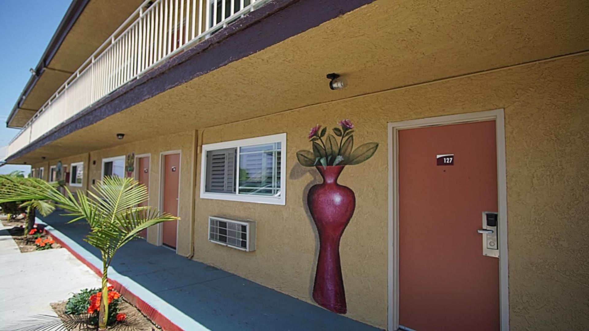 Los Angeles Inn & Suites - LAX photo 7