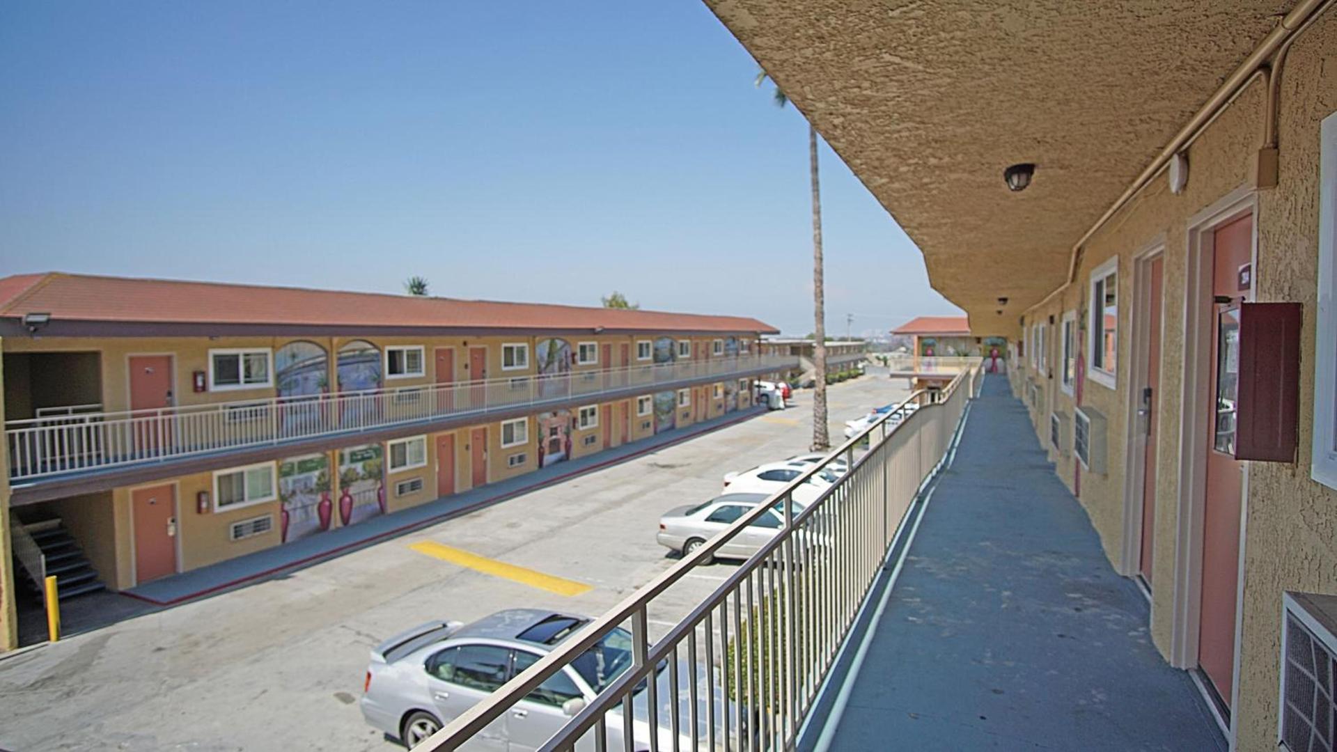 Los Angeles Inn & Suites - LAX photo 40