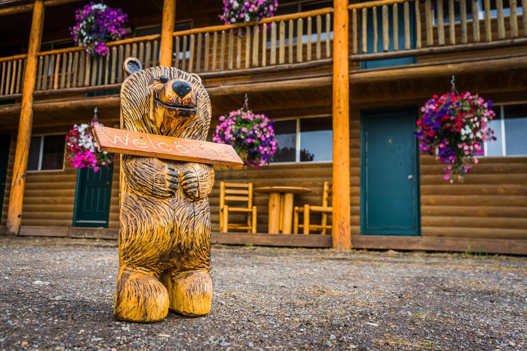 River Lodge photo 3