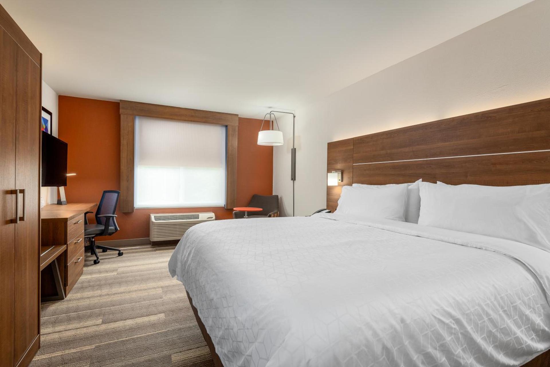 Holiday Inn Express Chapel Hill by IHG photo 10