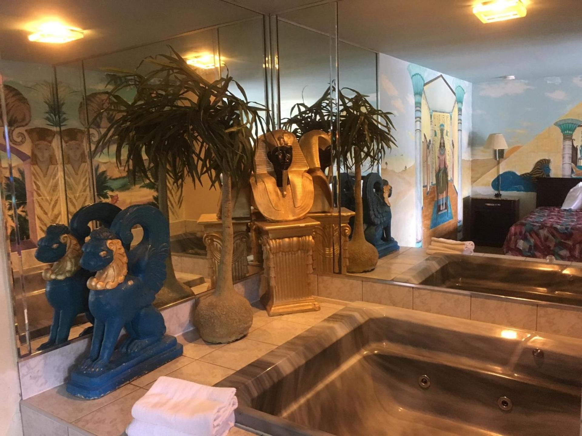 Deluxe Inn photo 7