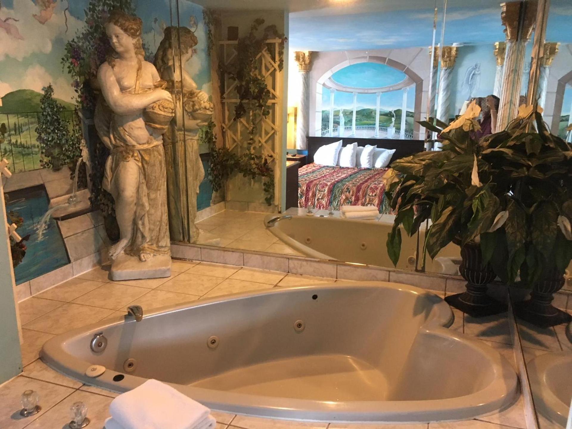 Deluxe Inn photo 6