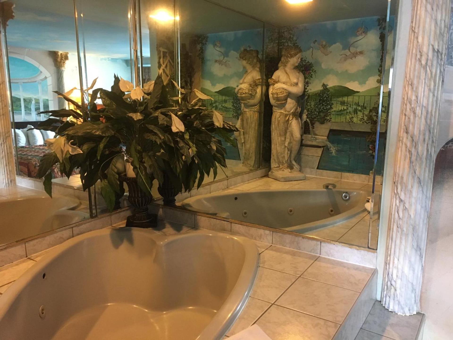 Deluxe Inn photo 3