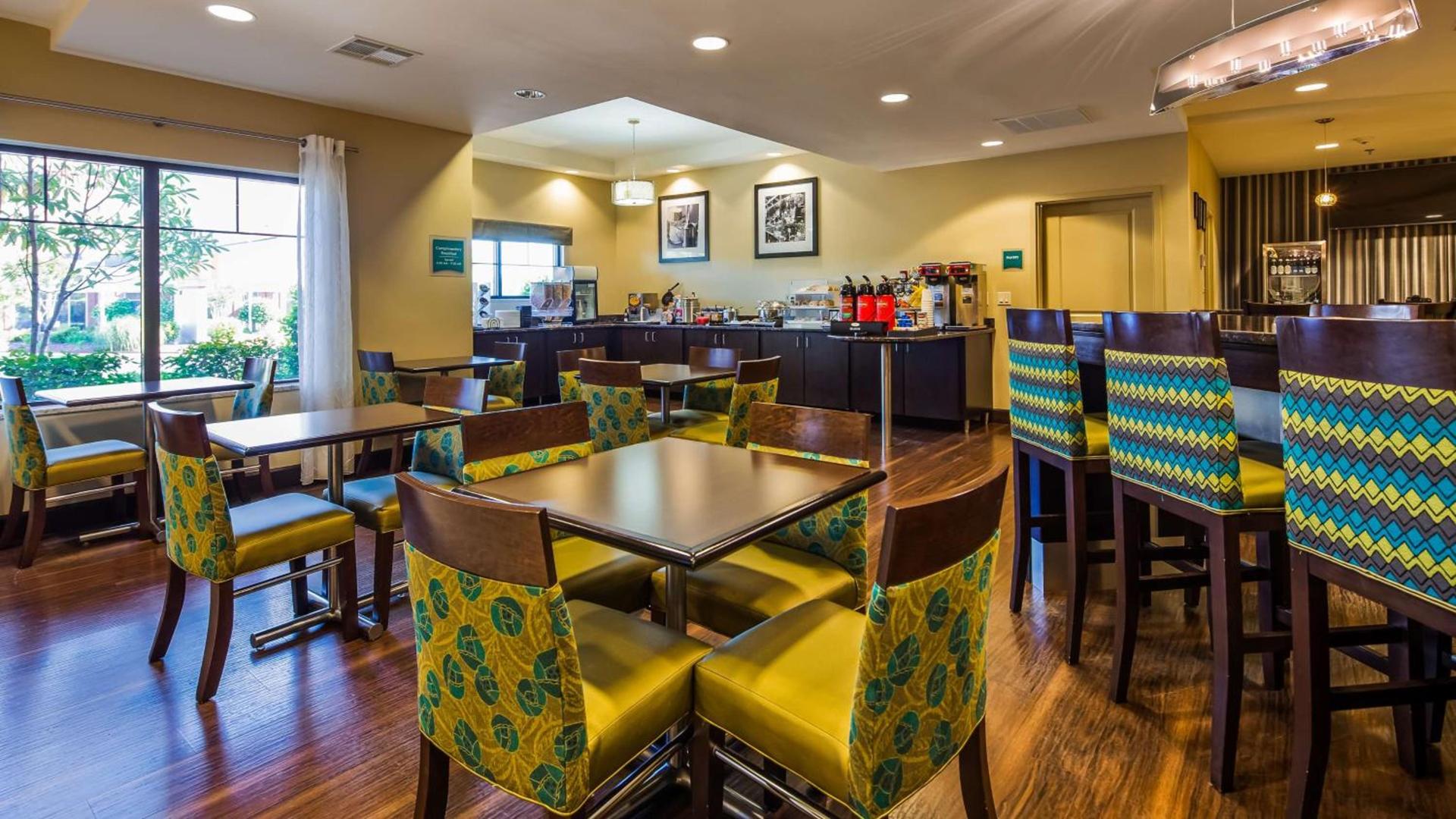 Best Western Plus University Inn photo 5