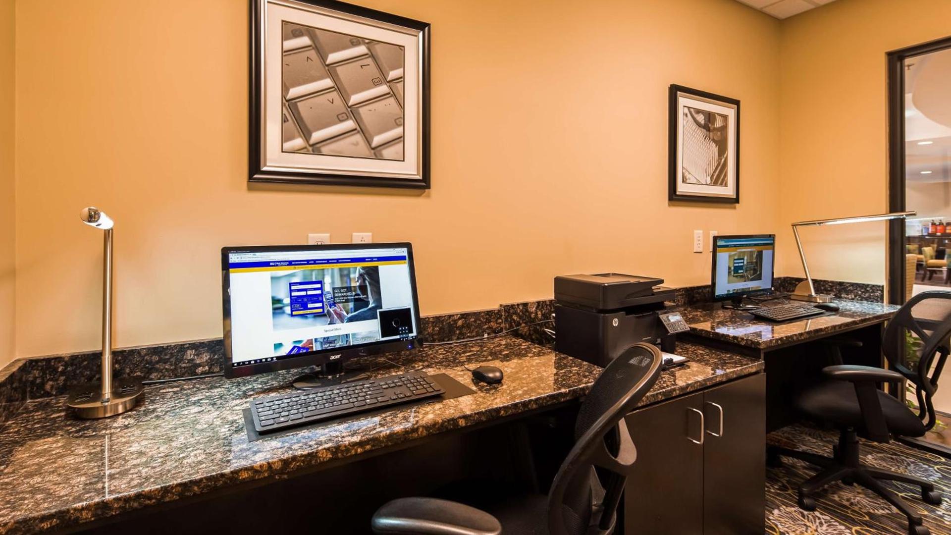 Best Western Plus University Inn photo 4