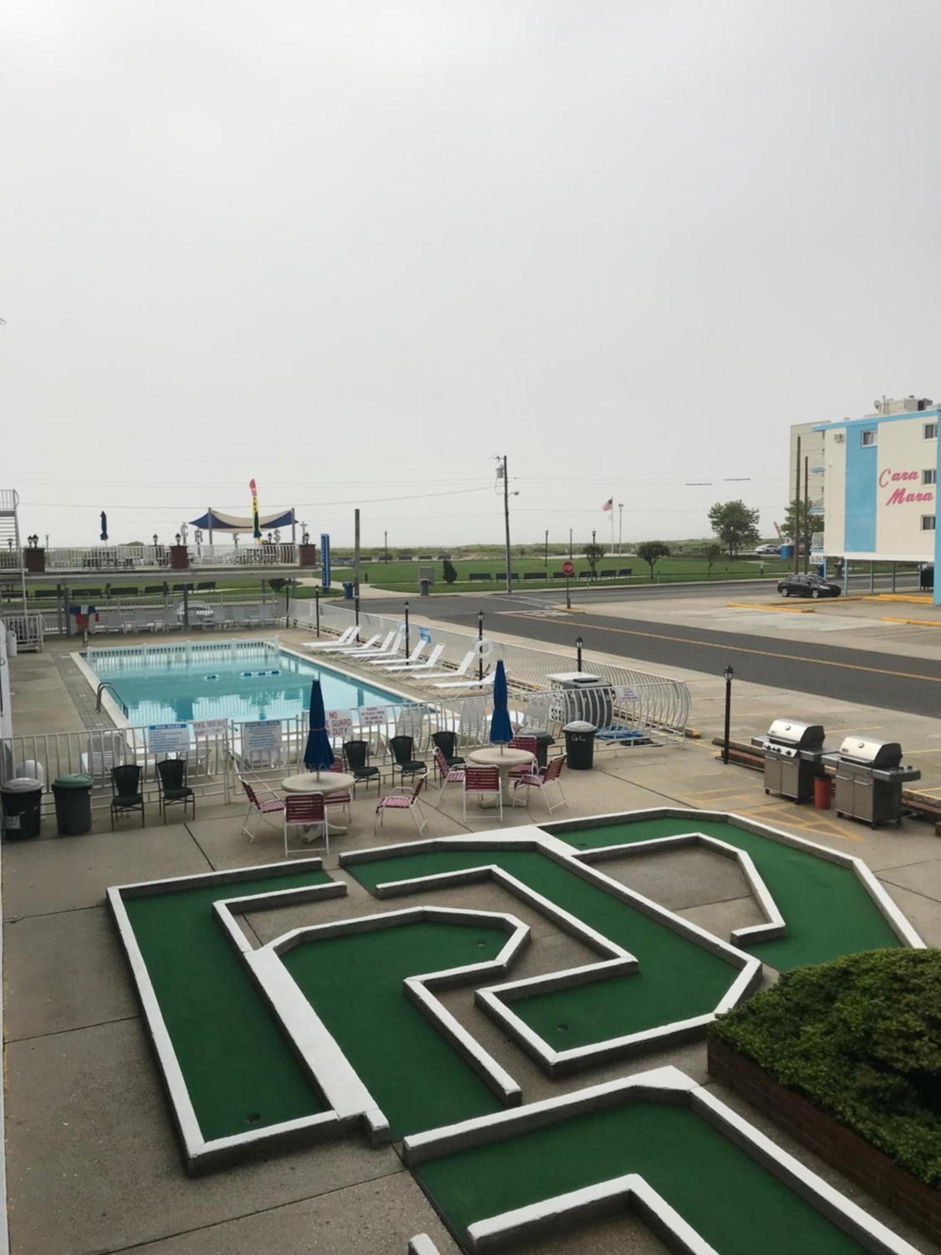 Gold Crest Motel photo 52