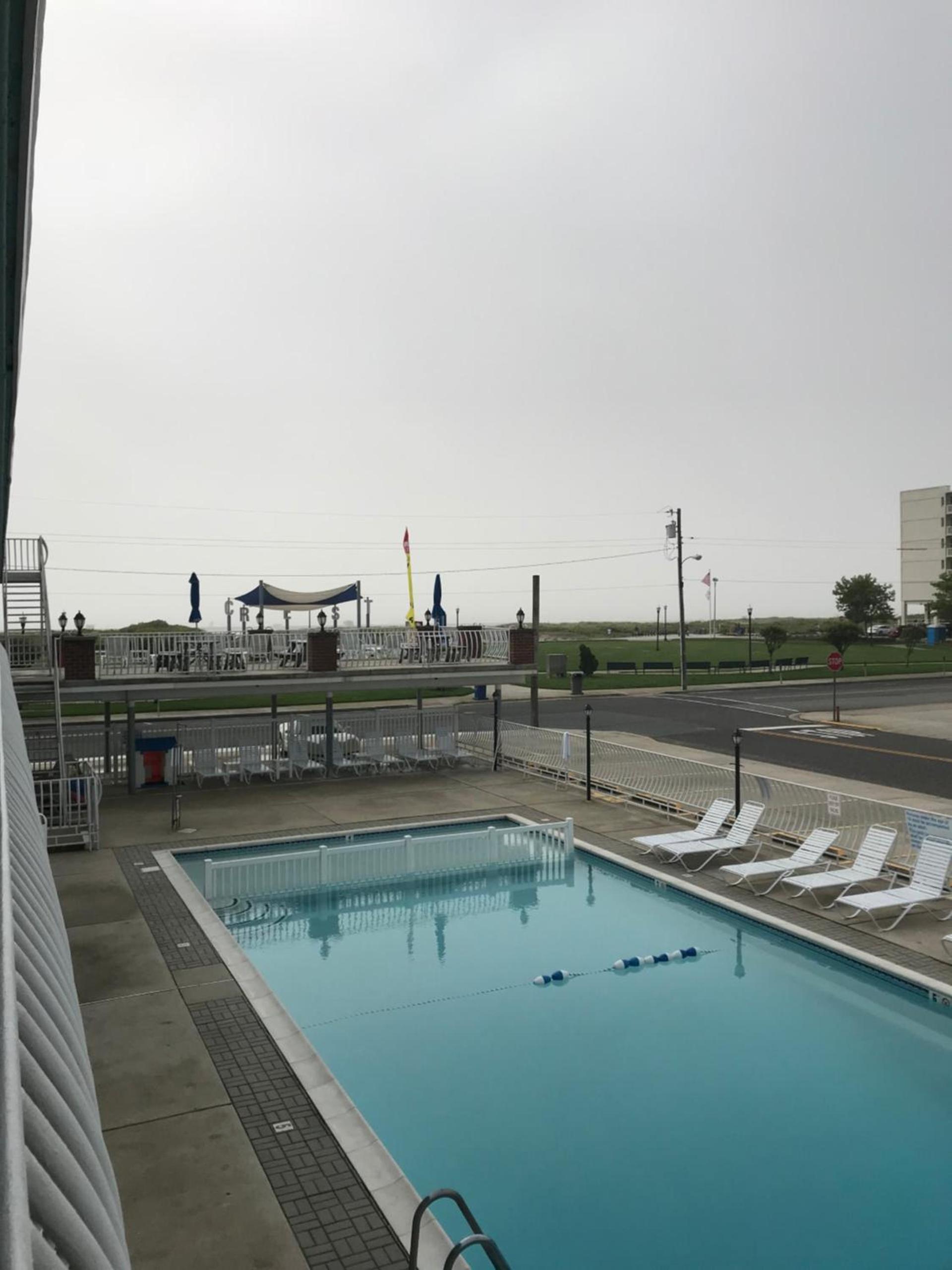 Gold Crest Motel photo 53