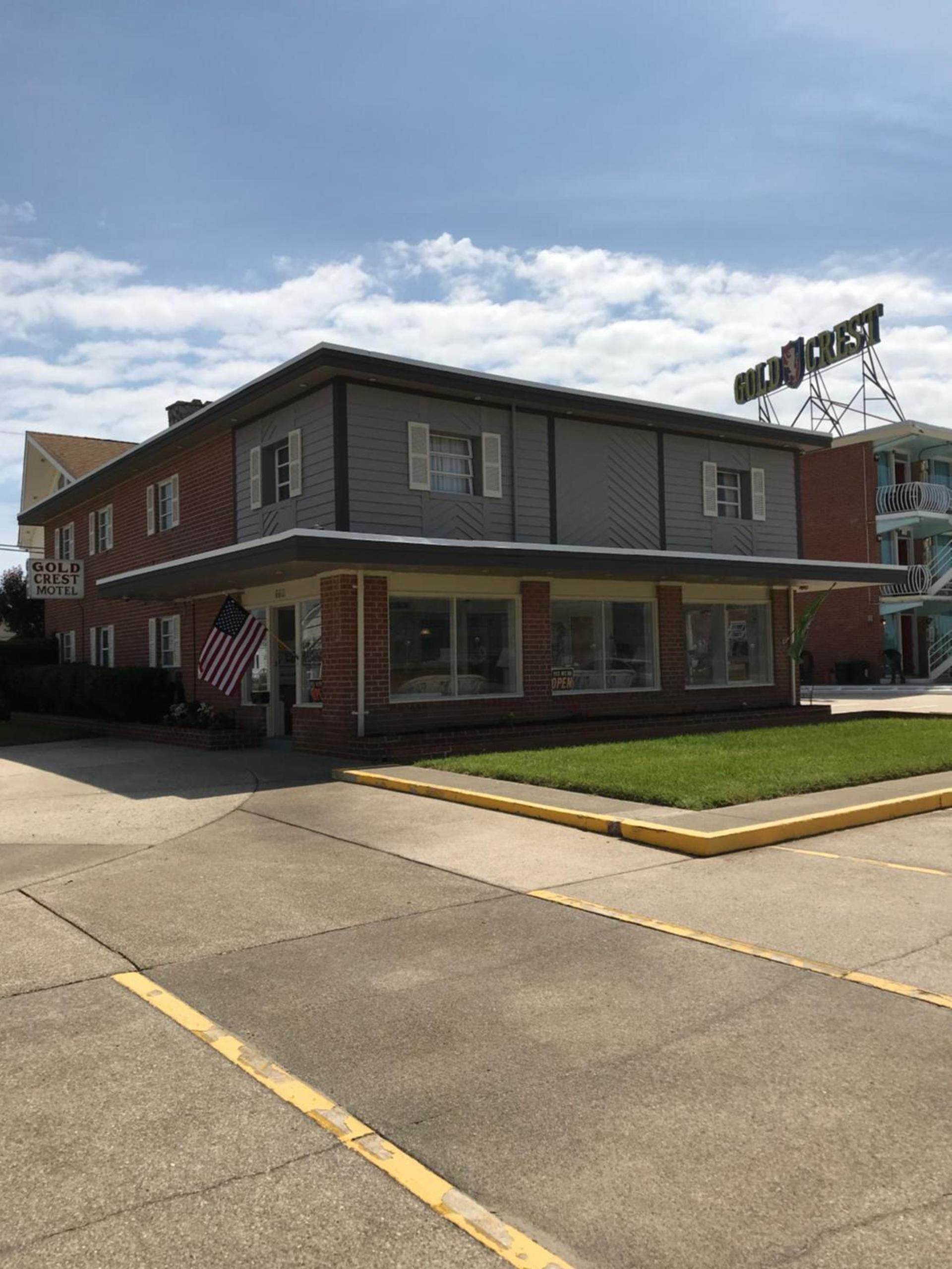 Gold Crest Motel photo 54