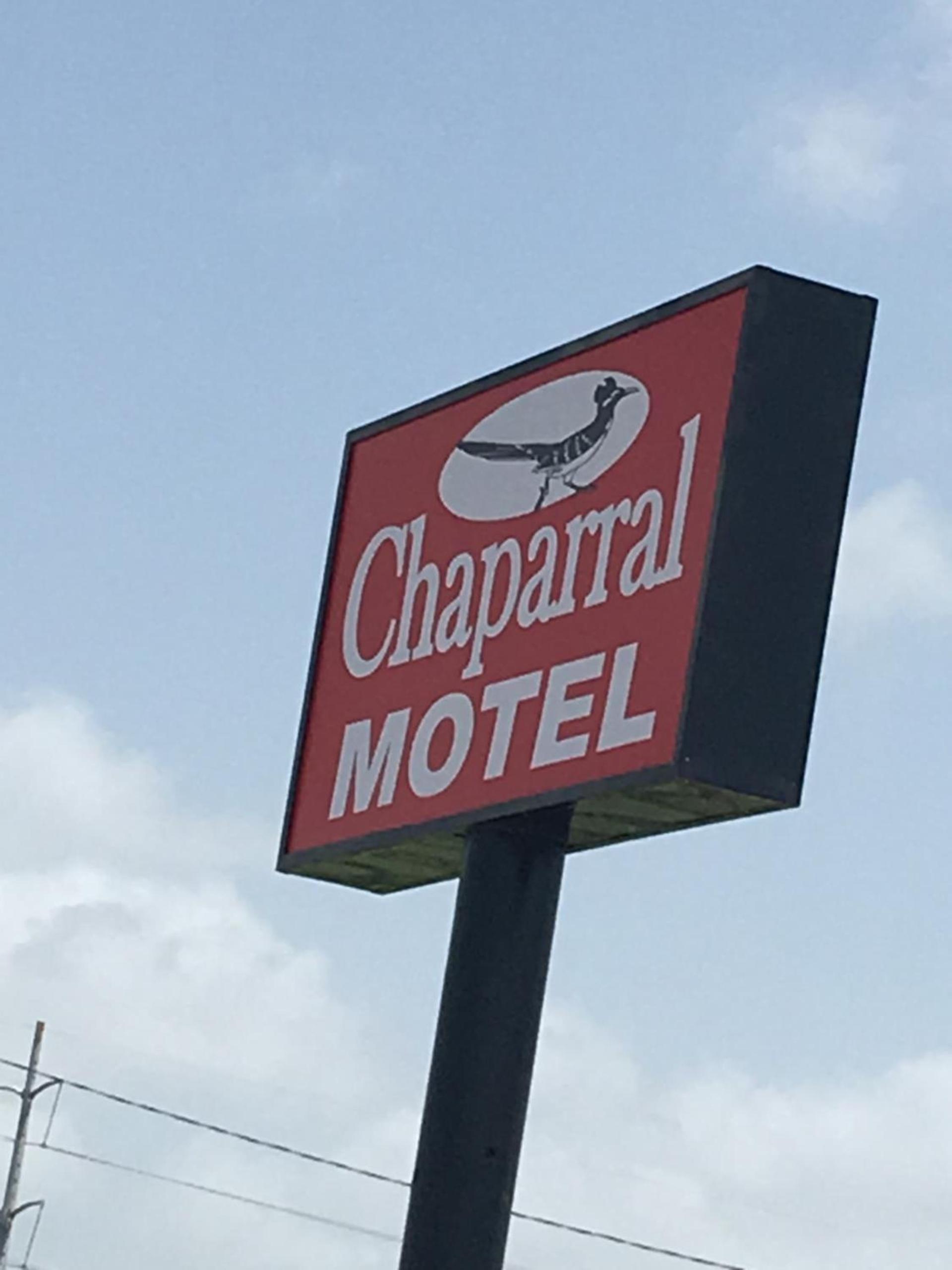 Chaparral Motel photo 39