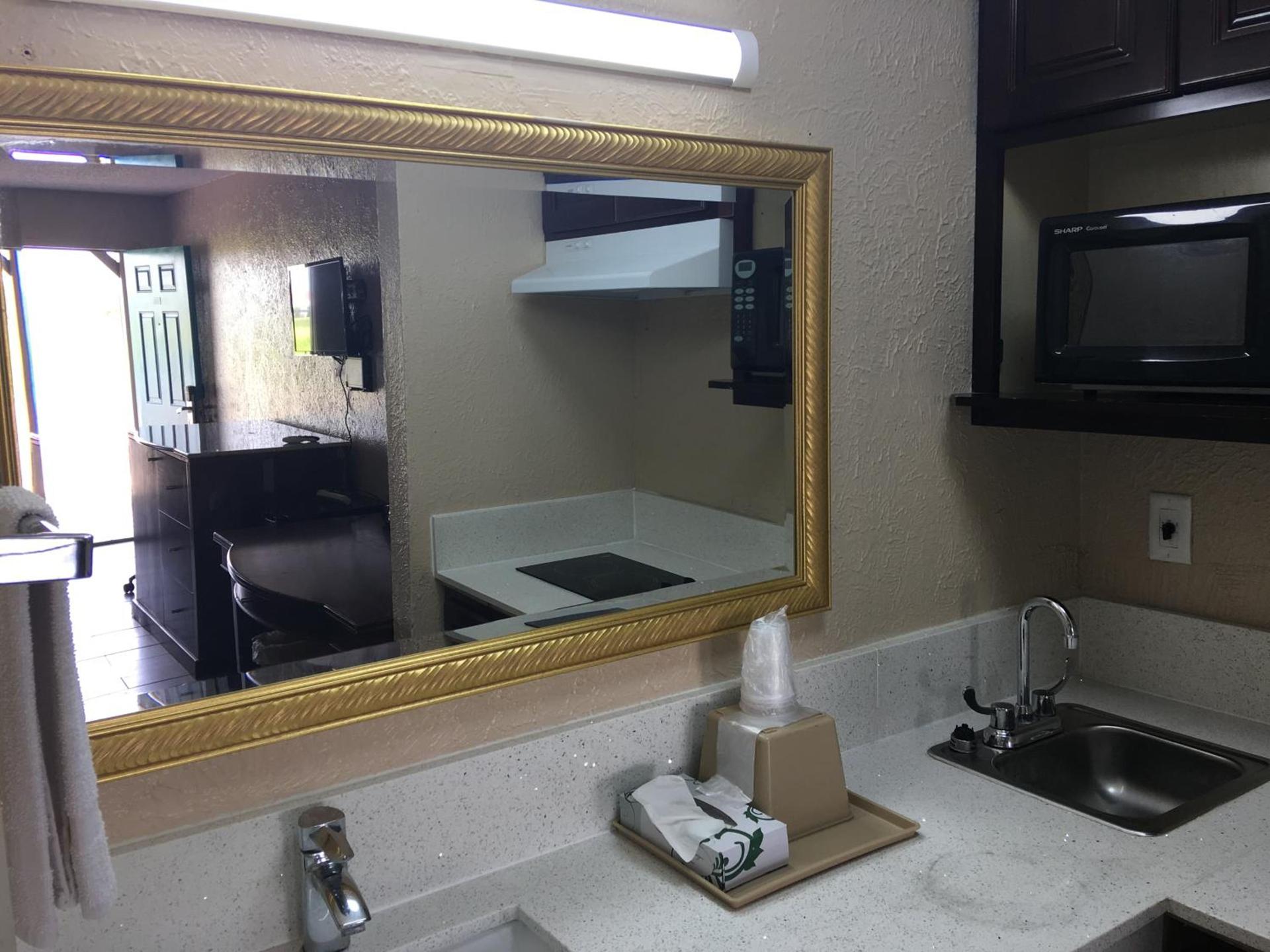 Chaparral Motel photo 30