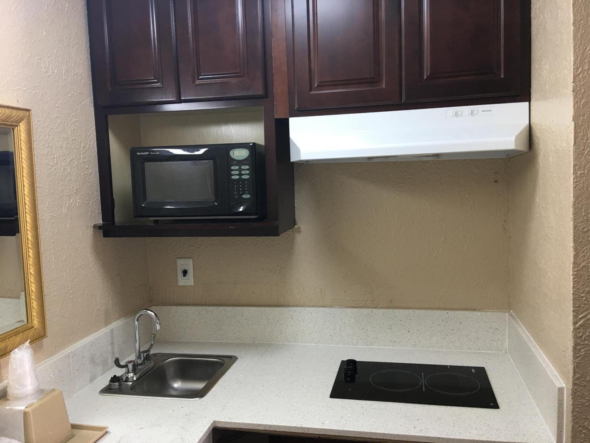 Chaparral Motel photo 18