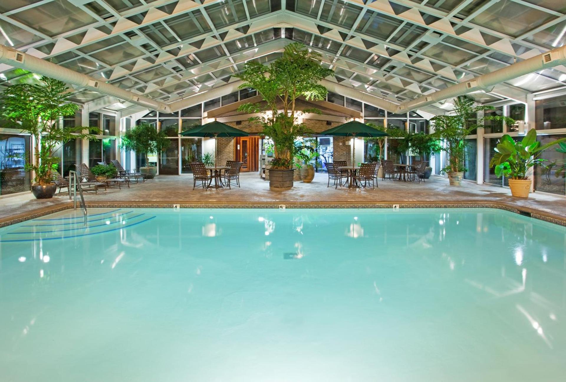Best Western Okemos/East Lansing Hotel & Suites photo 2