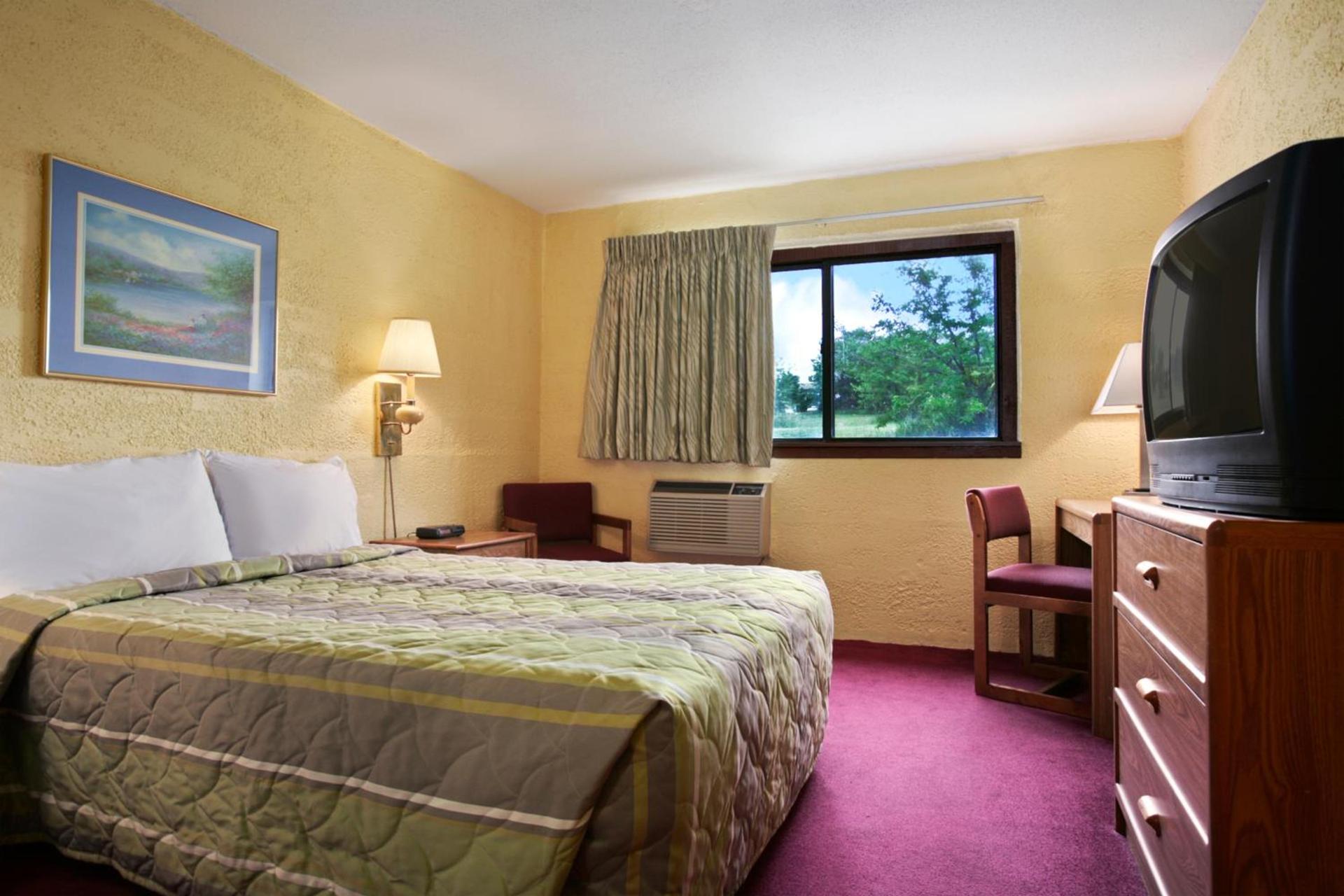Motel 6-Eau Claire, WI photo 43