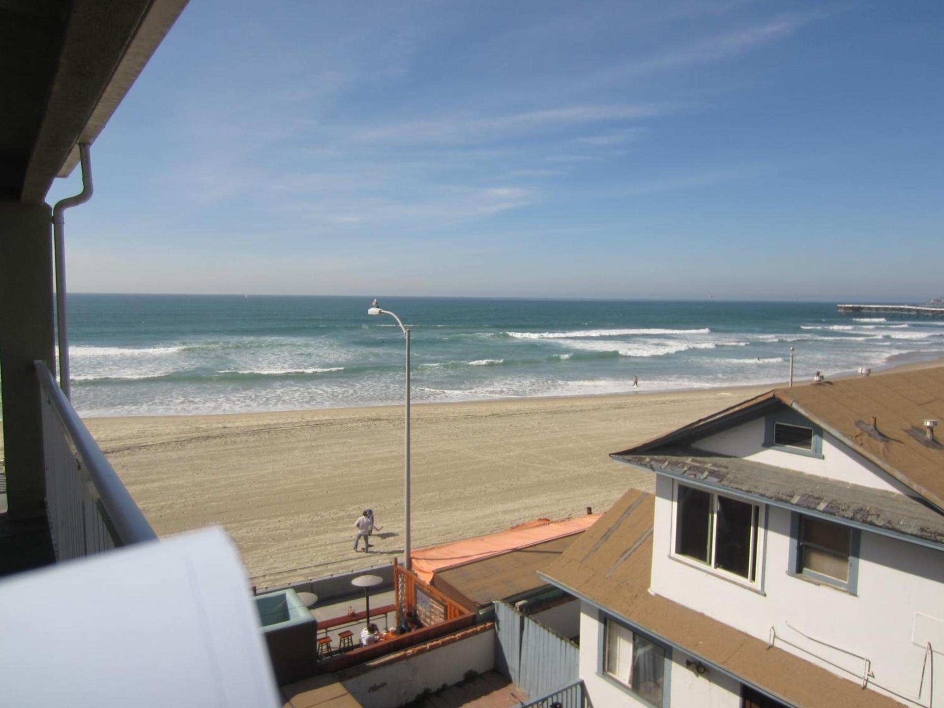 Surfer Beach Hotel photo 47