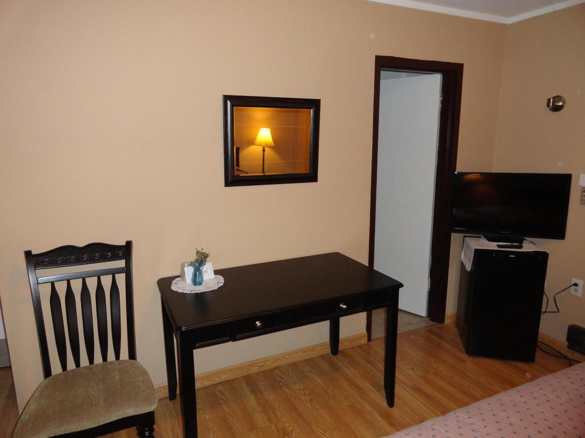 Elm Tree Motel photo 30