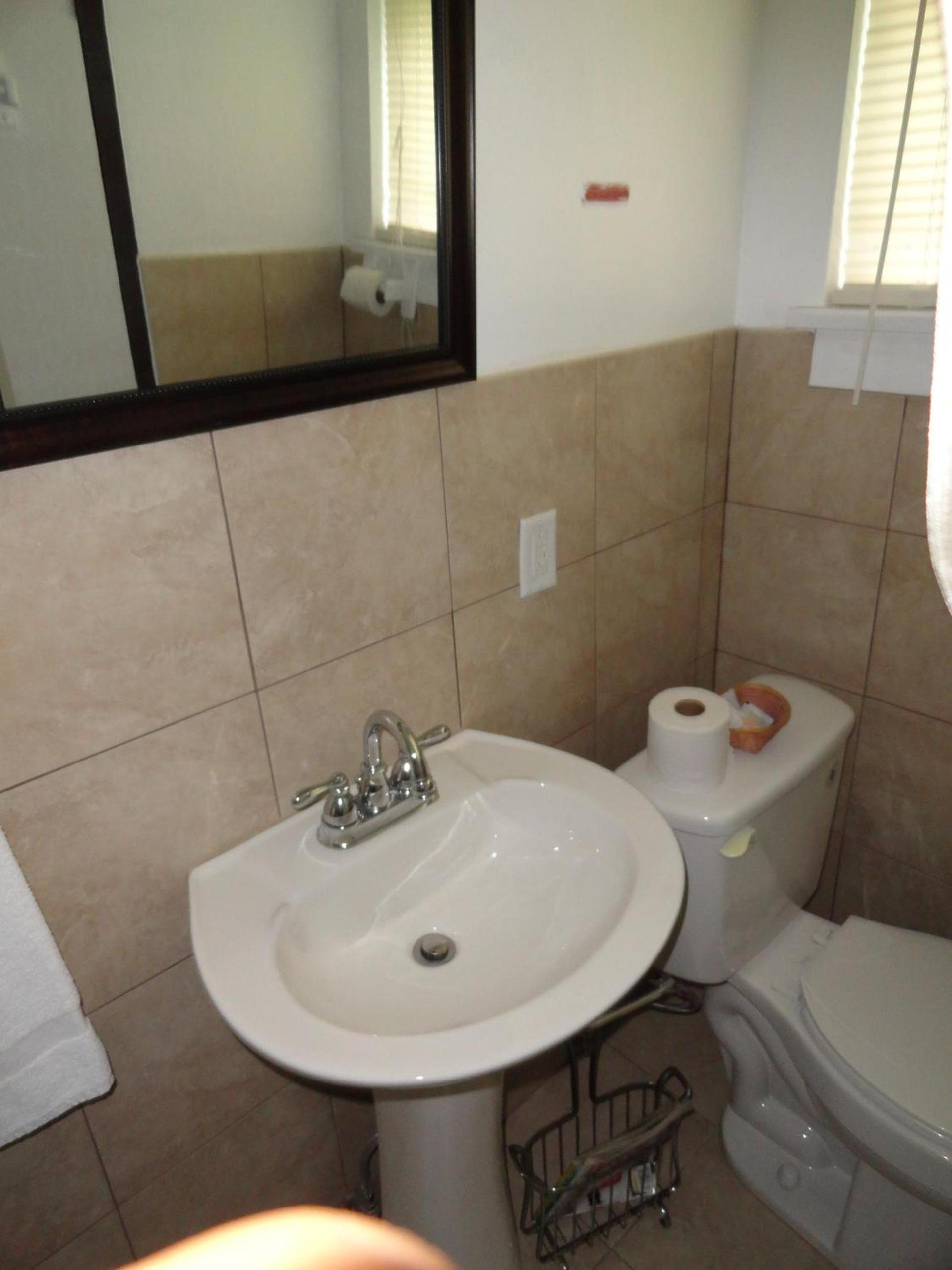 Elm Tree Motel photo 25