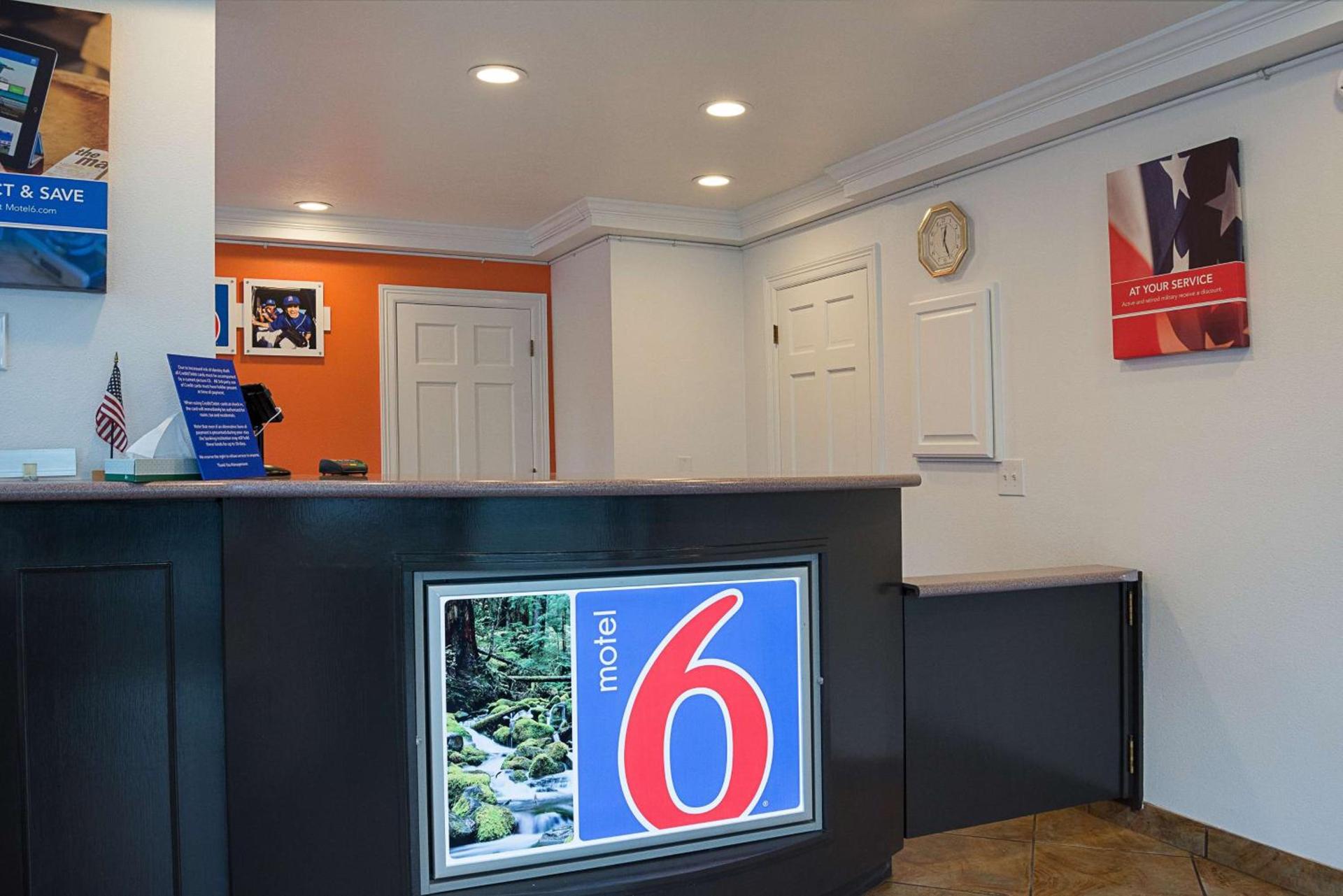 Motel 6-Canby, OR photo 36