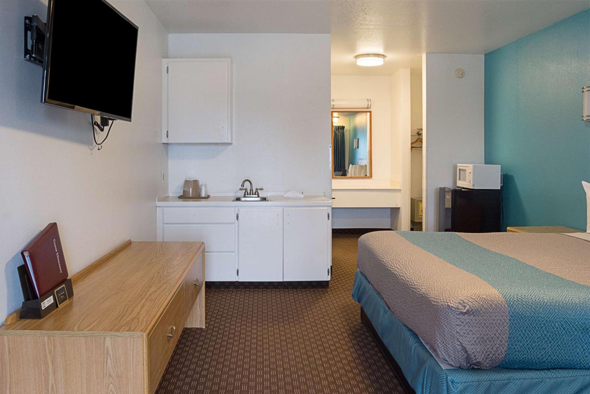 Motel 6-Canby, OR photo 45