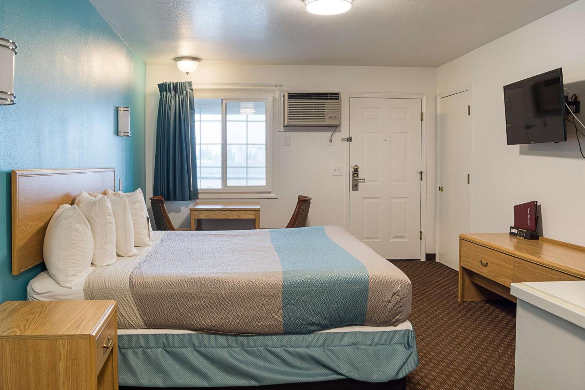 Motel 6-Canby, OR photo 42