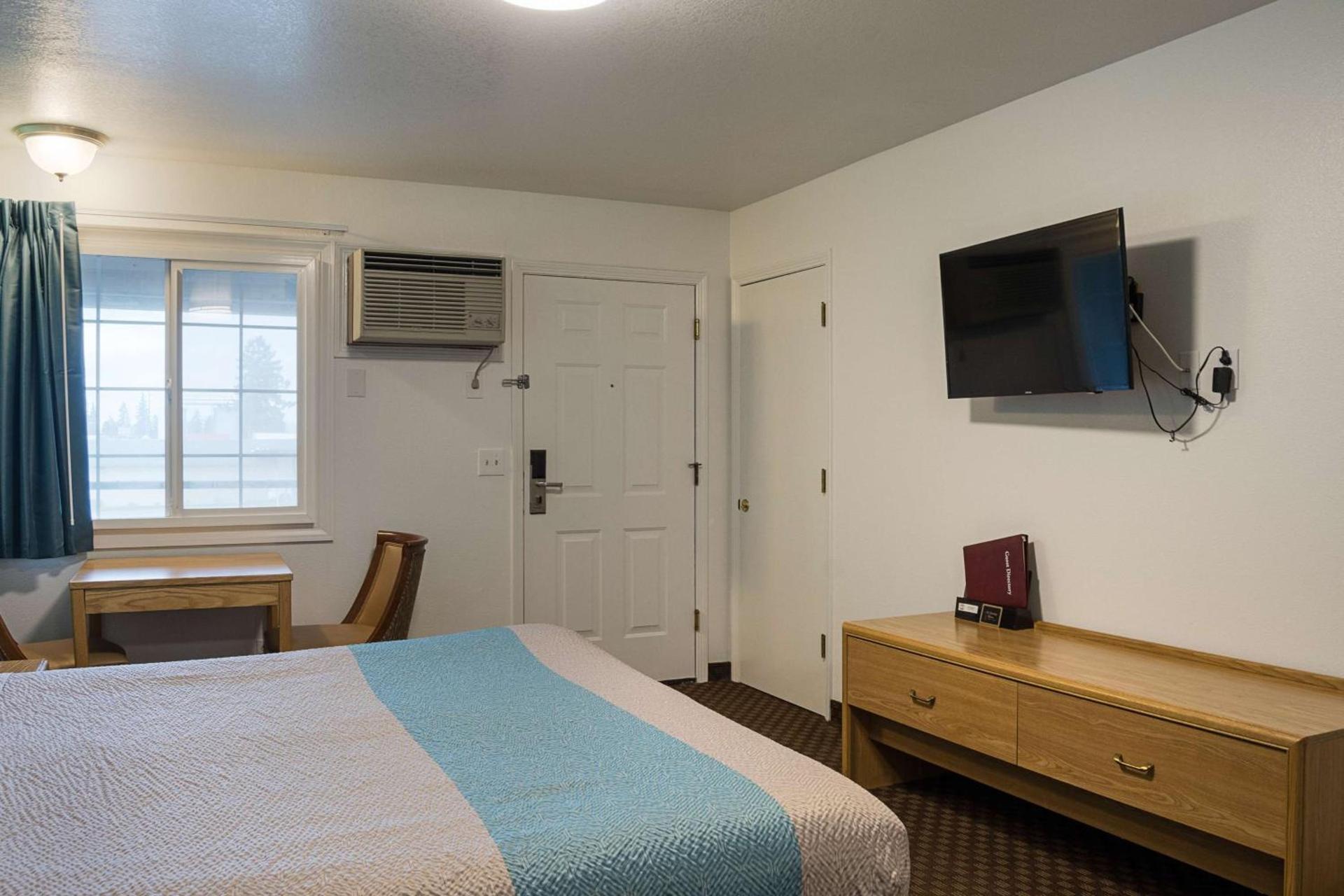 Motel 6-Canby, OR photo 43