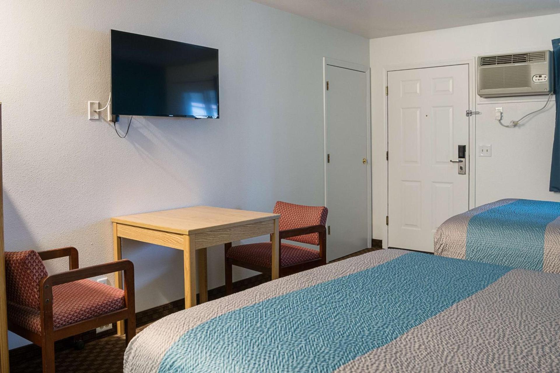 Motel 6-Canby, OR photo 48