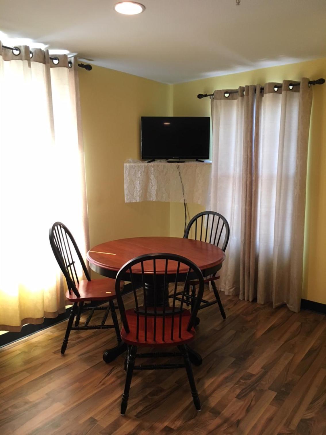 Beach Fantasy Apartment Suites photo 6