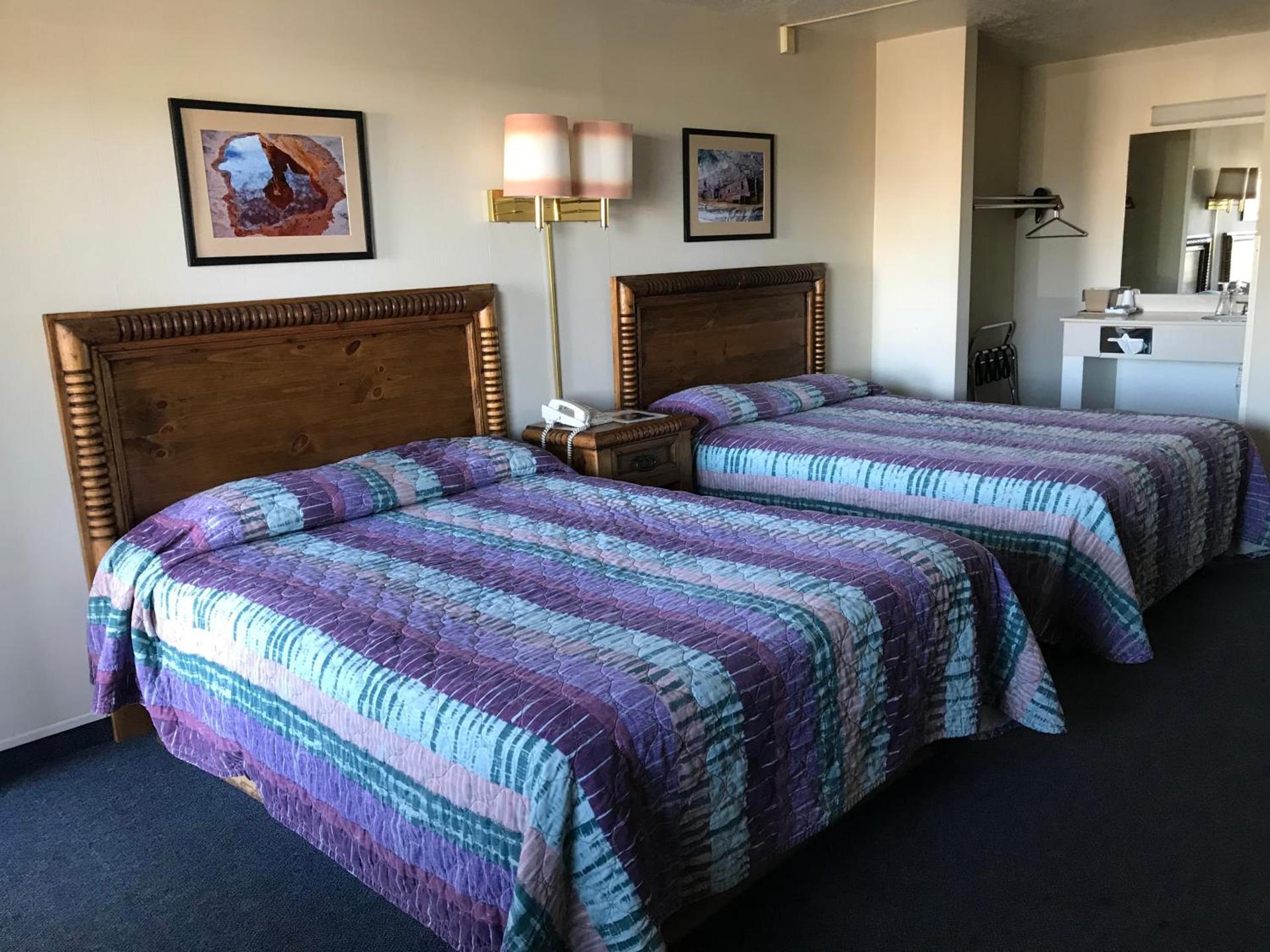 Four Corners Inn photo 8