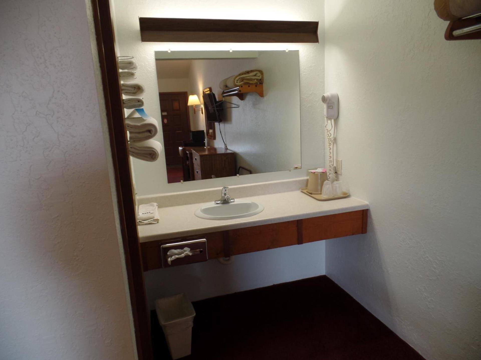 Dakota Country Inn photo 21