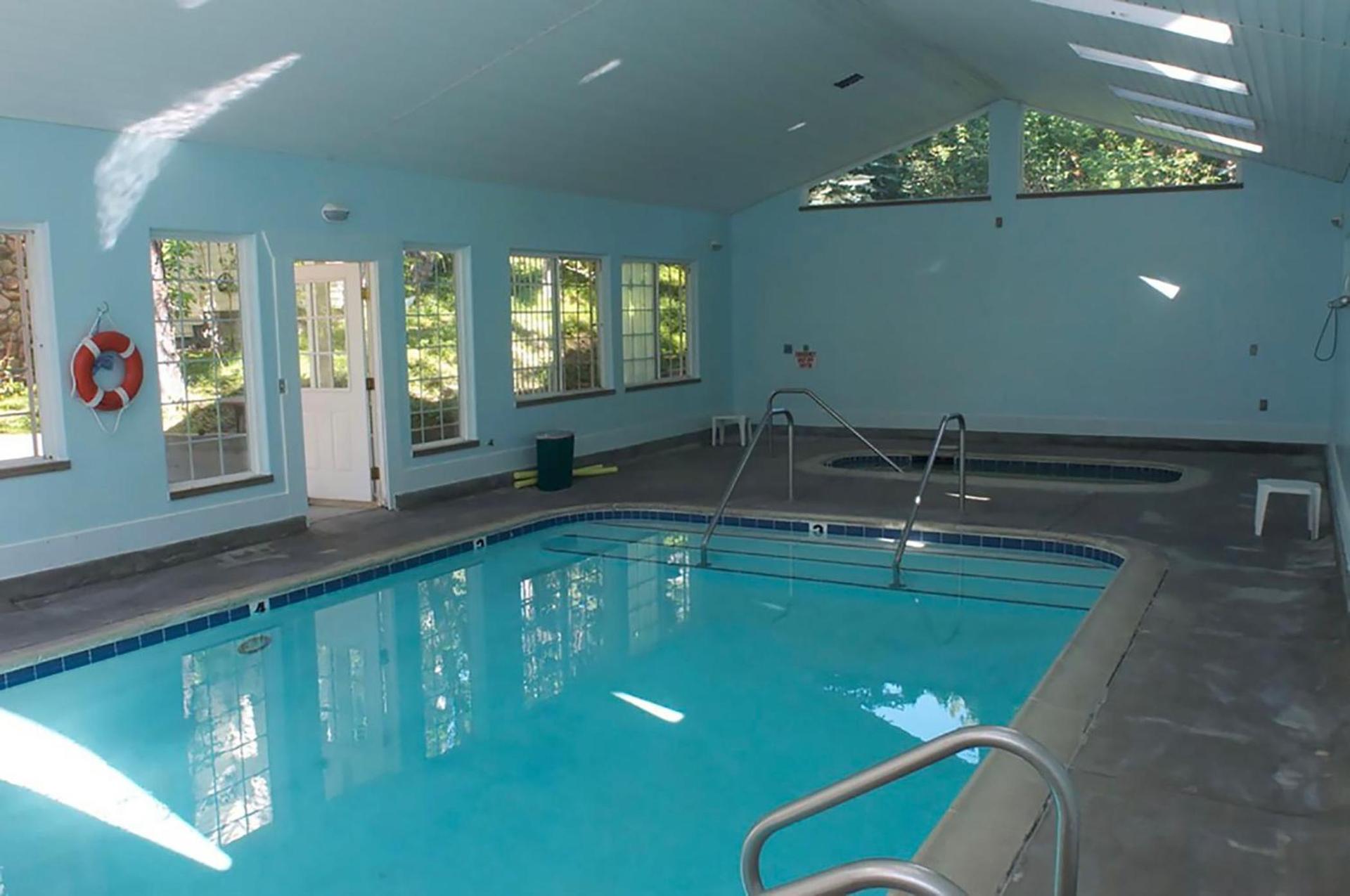 Giant Oaks Lodge photo 3