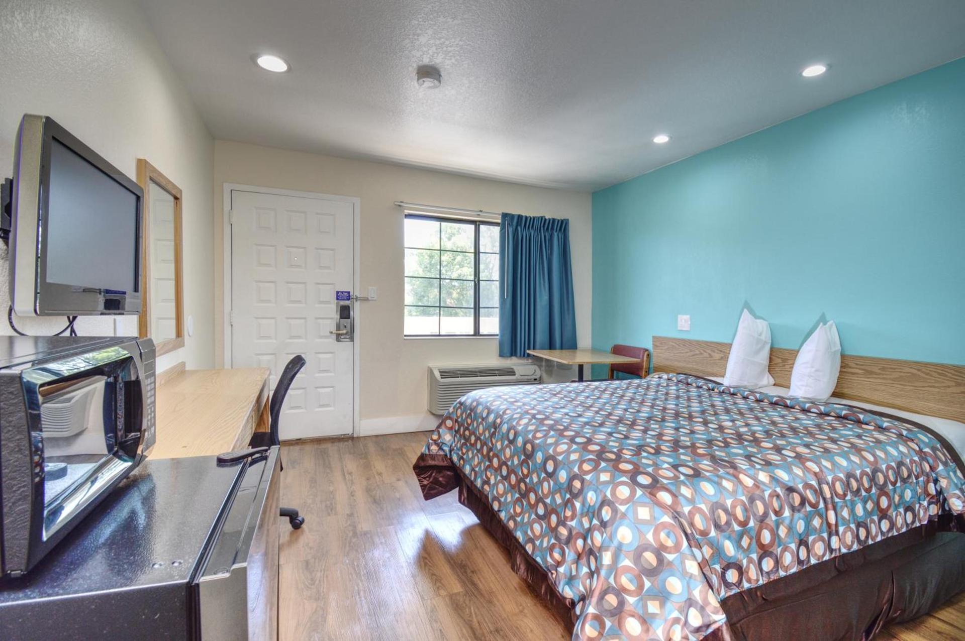 Vagabond Inn Buttonwillow North I-5 photo 15
