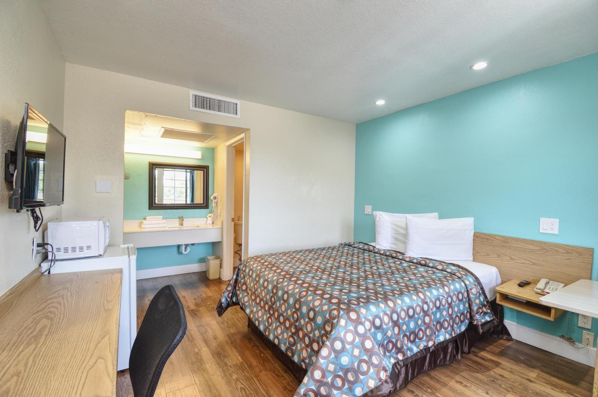 Vagabond Inn Buttonwillow North I-5 photo 18