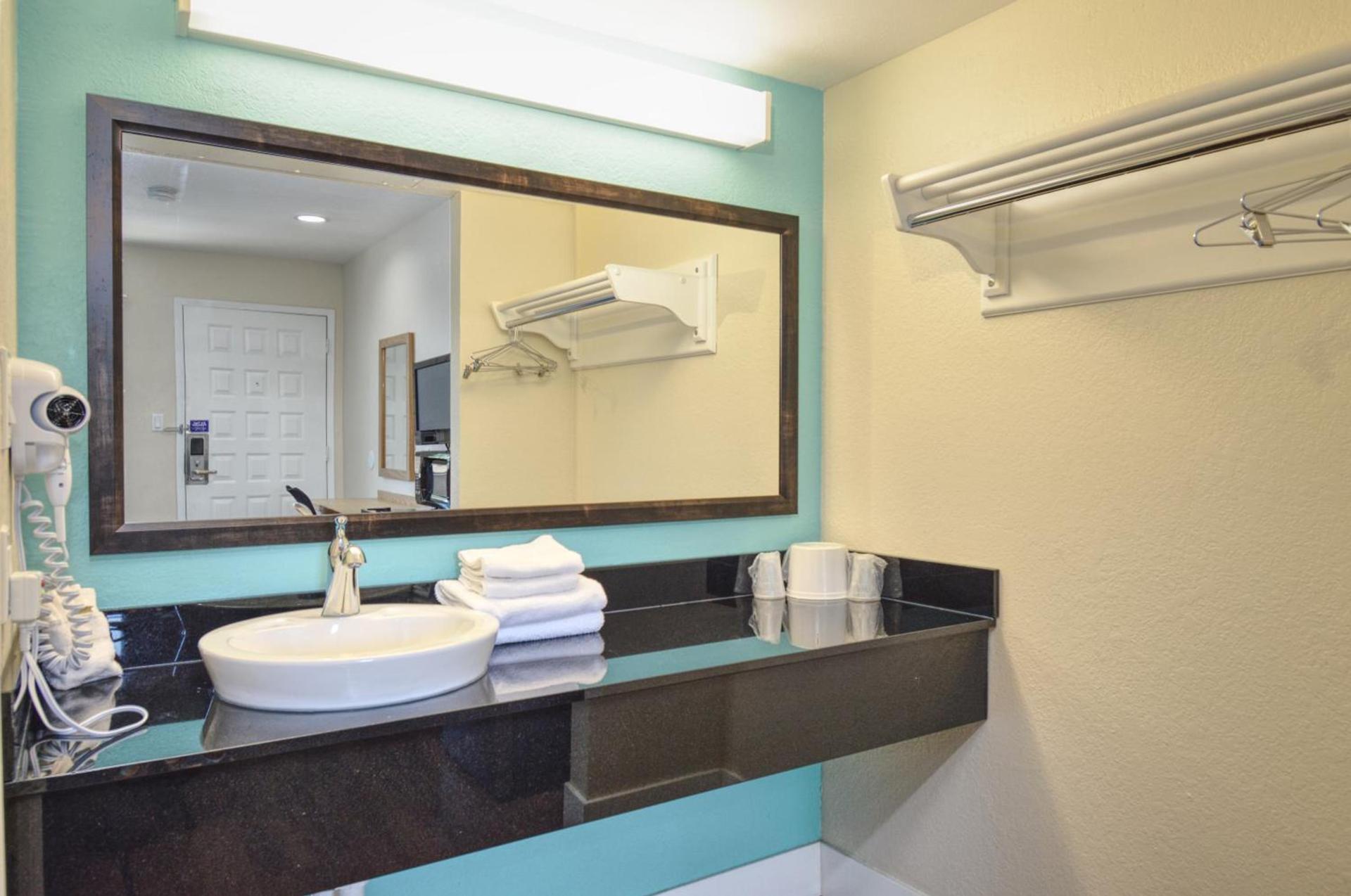 Vagabond Inn Buttonwillow North I-5 photo 22