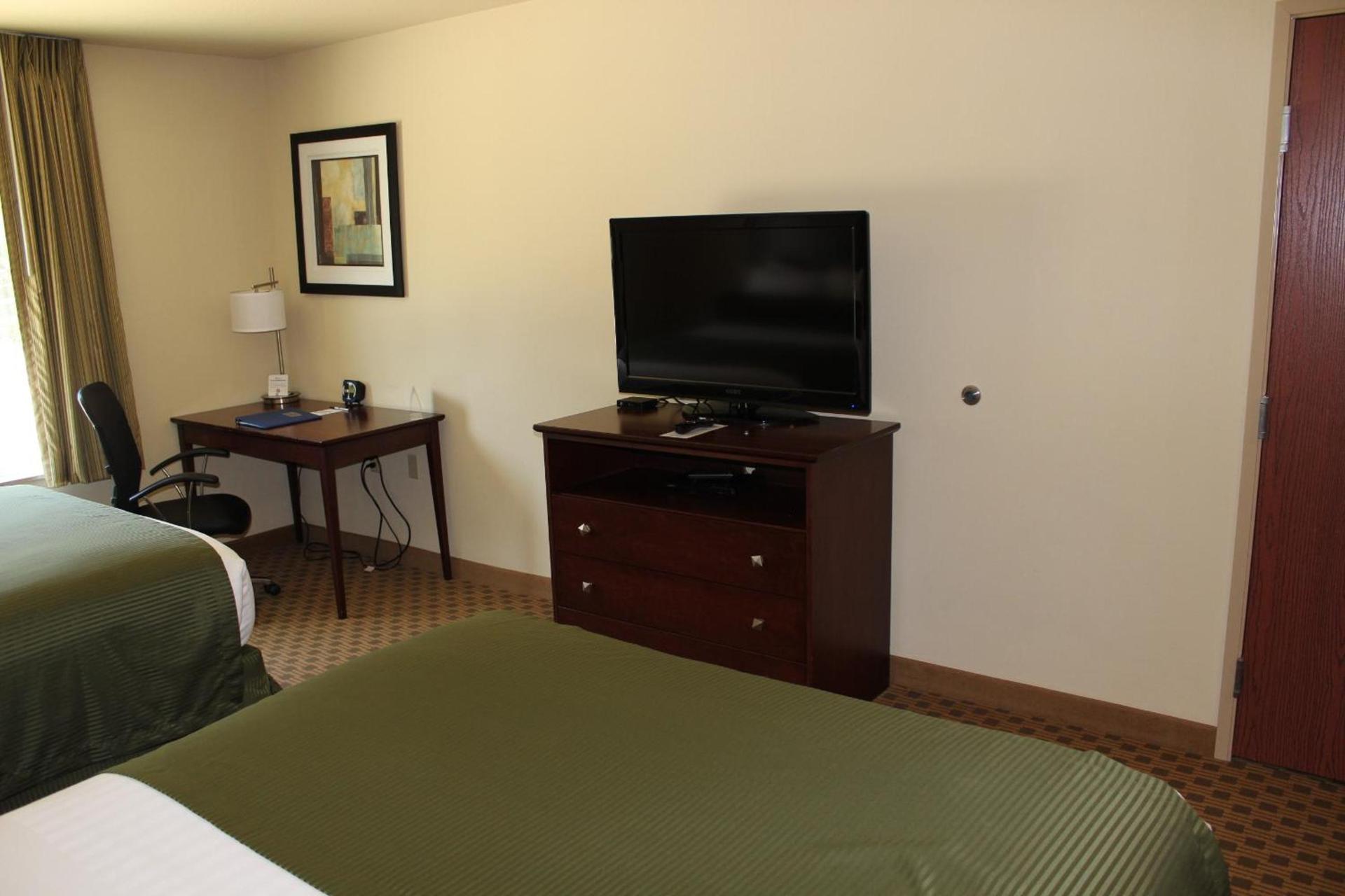 Cobblestone Inn & Suites - Rugby photo 32