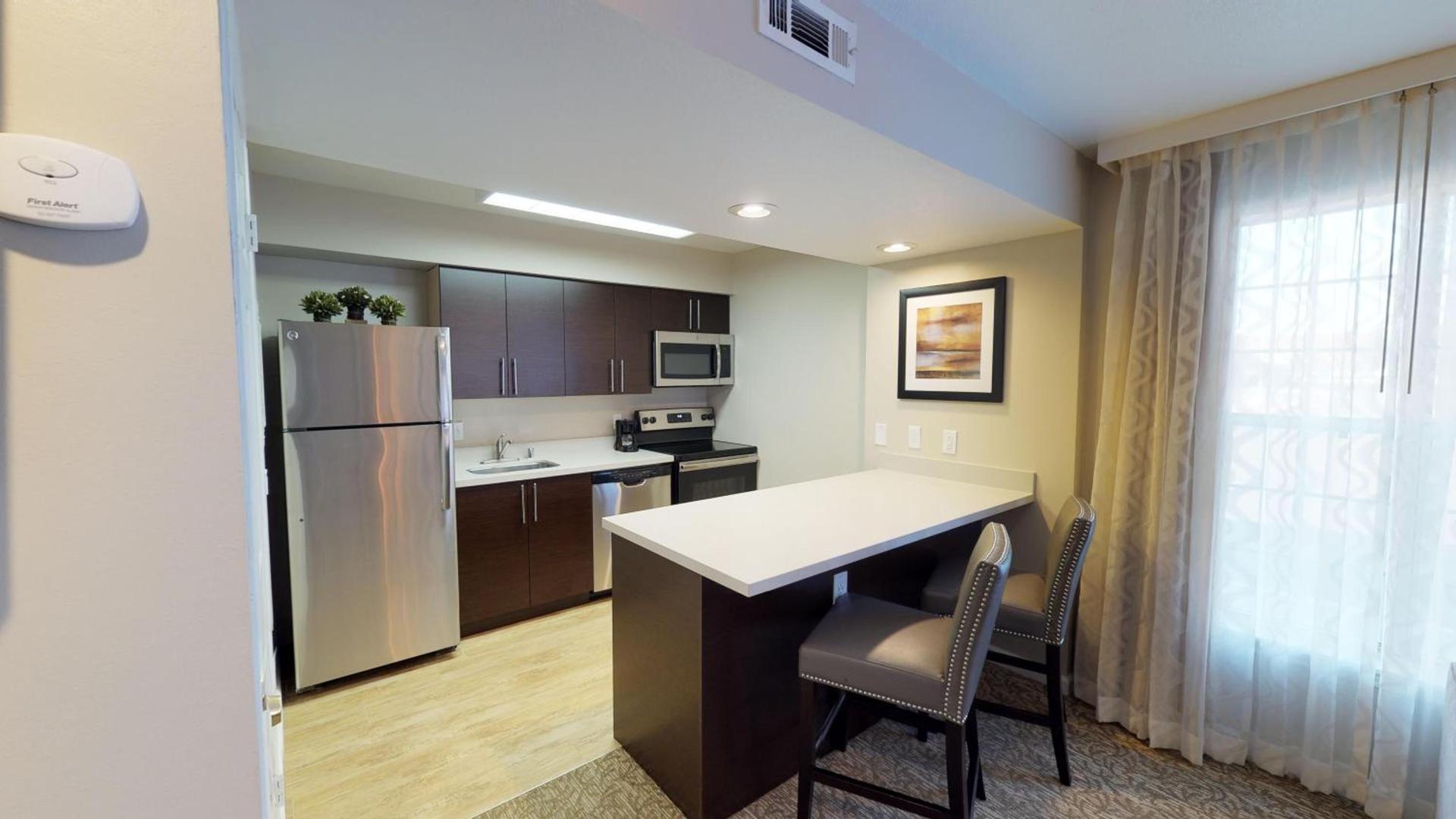 Chase Suite Hotel Newark Fremont photo 25