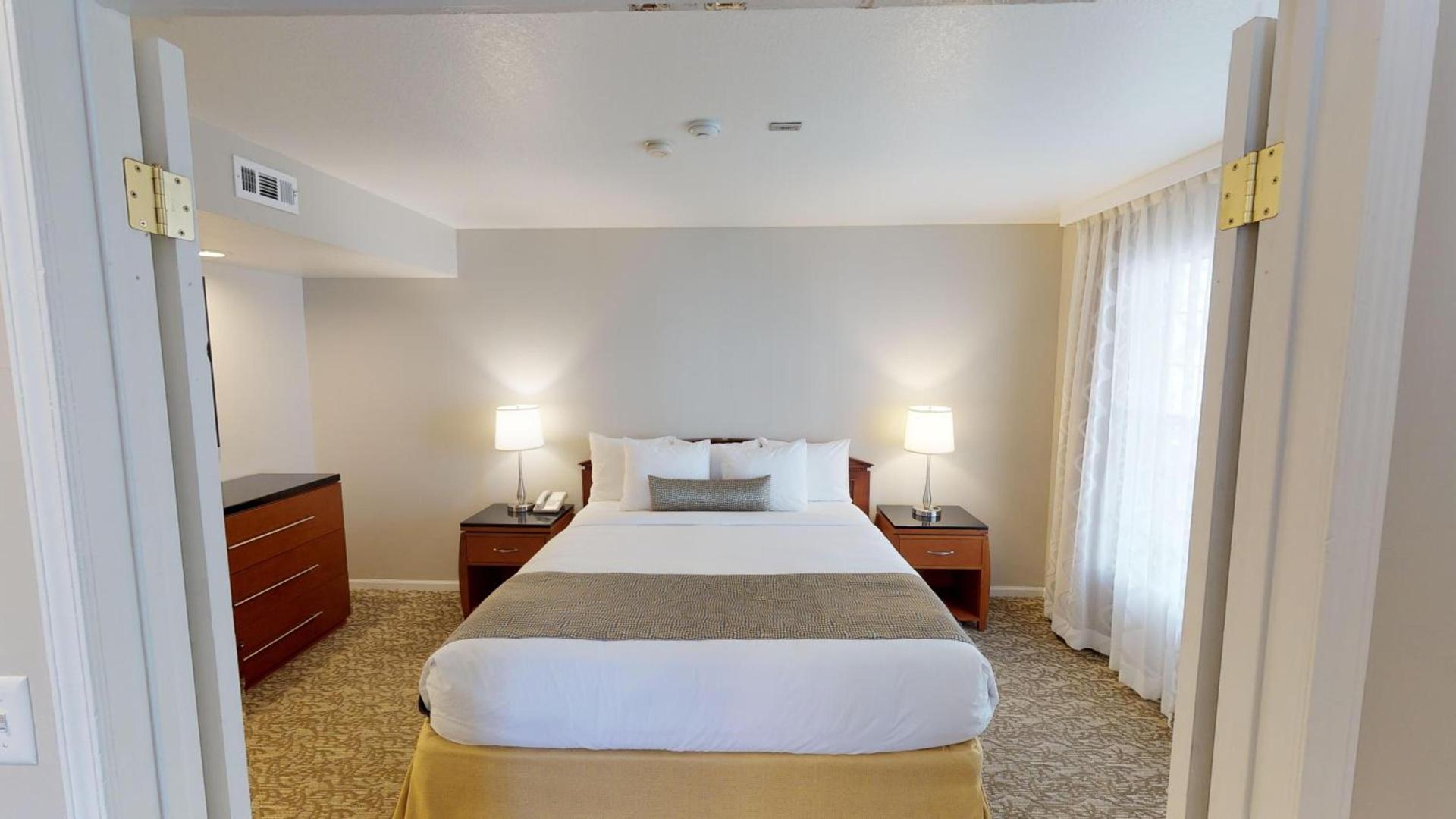Chase Suite Hotel Newark Fremont photo 18