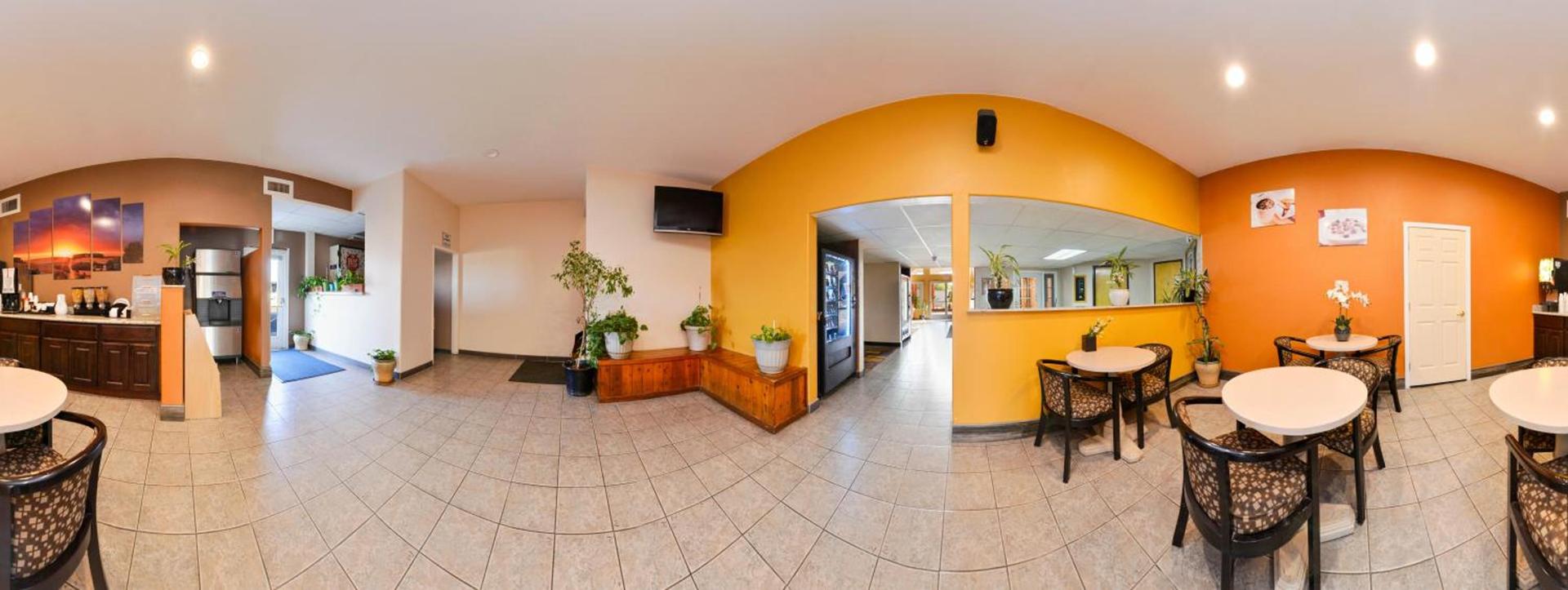 Americas Best Value Inn & Suites Madera photo 2