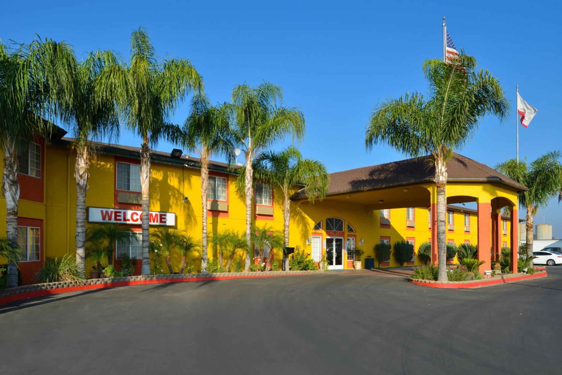 Americas Best Value Inn & Suites Madera photo 6