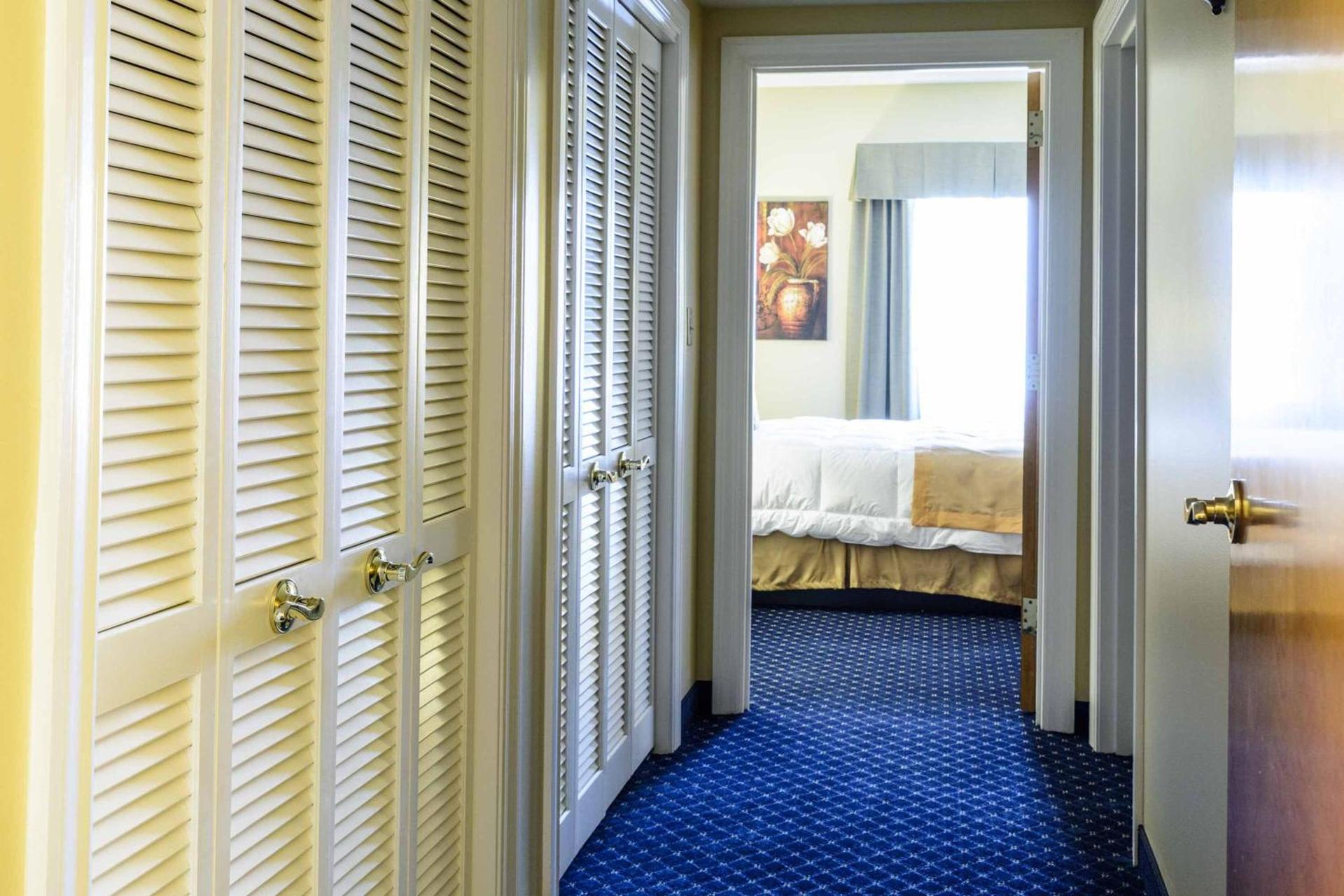 Asbury Inn & Suites photo 8